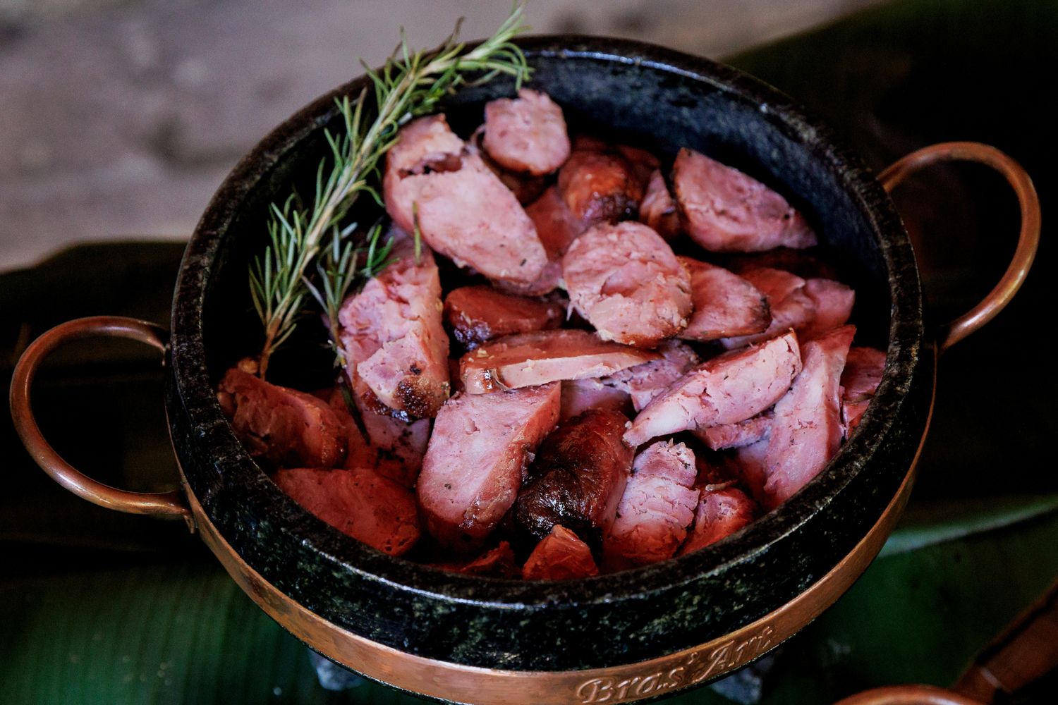 Capturando a Essência da Festa de 15 Anos da Sofia na Casa Jardins do Alto - 2 - 99