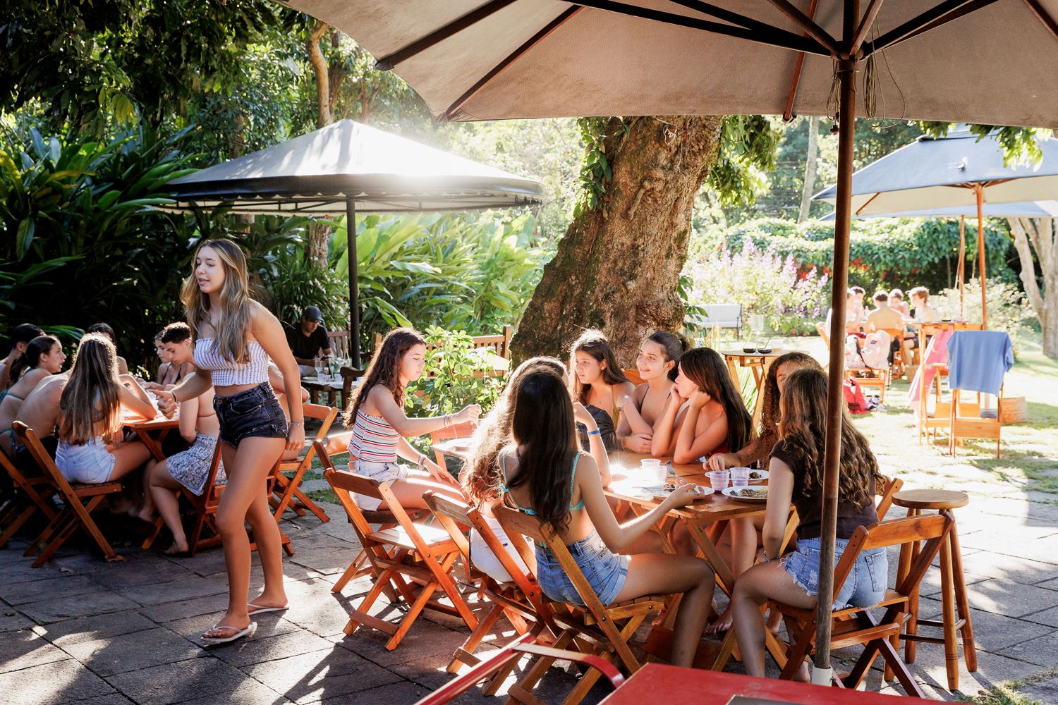 Capturando a Essência da Festa de 15 Anos da Sofia na Casa Jardins do Alto - 2 - 117