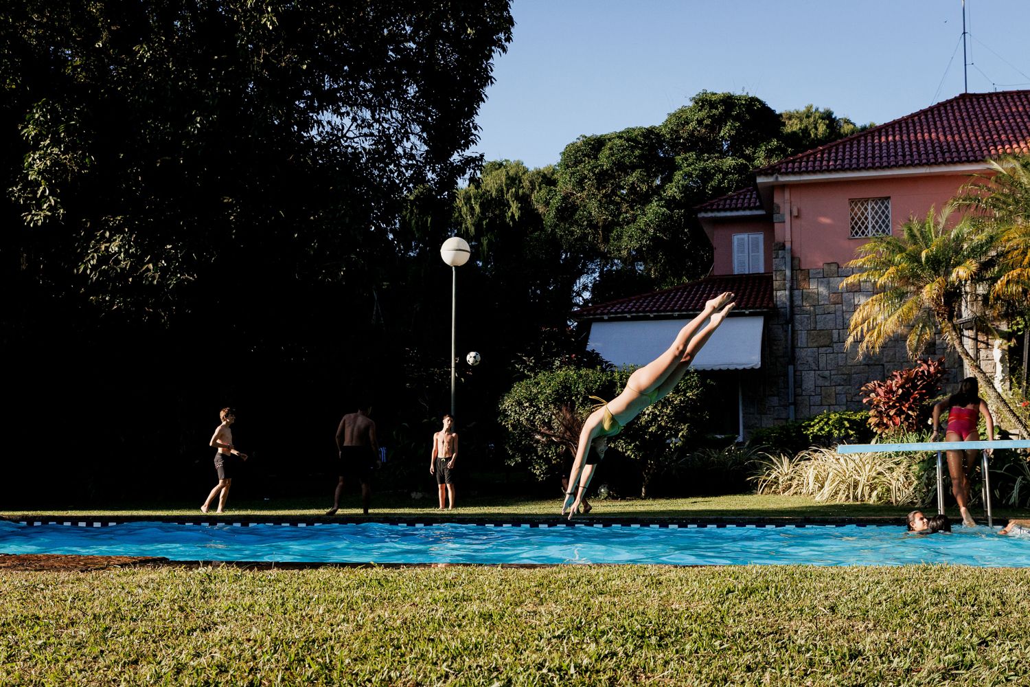 Capturando a Essência da Festa de 15 Anos da Sofia na Casa Jardins do Alto - 2 - 124