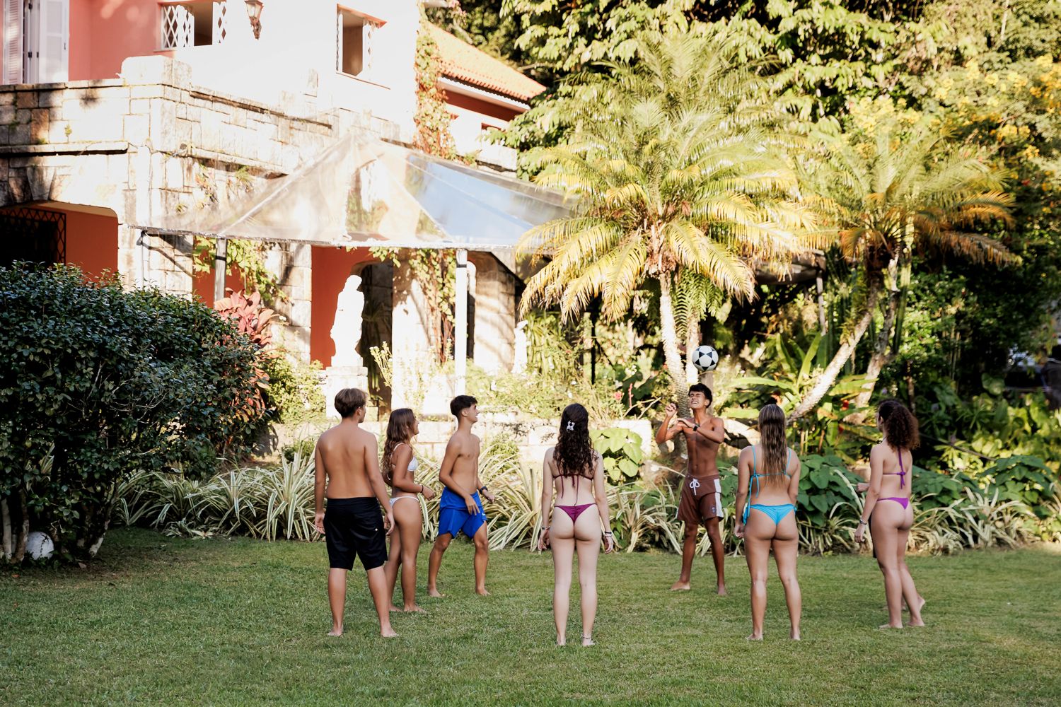 Capturando a Essência da Festa de 15 Anos da Sofia na Casa Jardins do Alto - 2 - 125