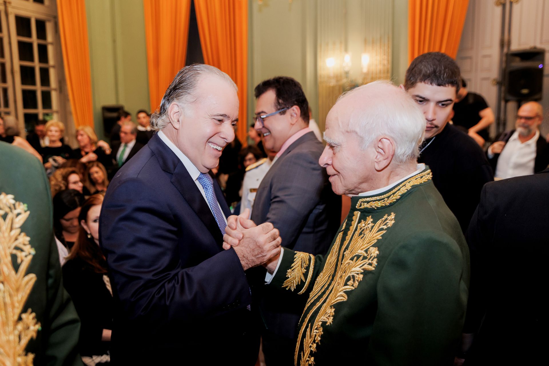 Academia Brasileira de Letras Celebra 127 Anos com Homenagens e Premiações - 2 - 77