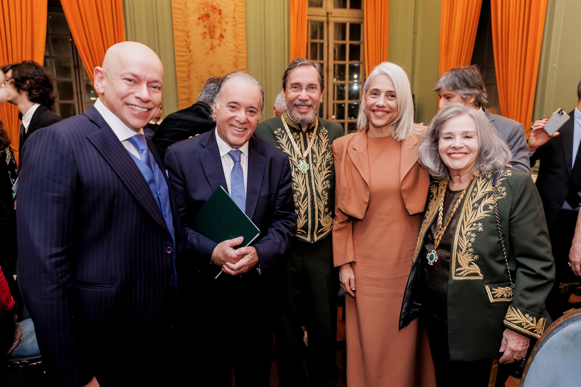 Academia Brasileira de Letras Celebra 127 Anos com Homenagens e Premiações - 2 - 79