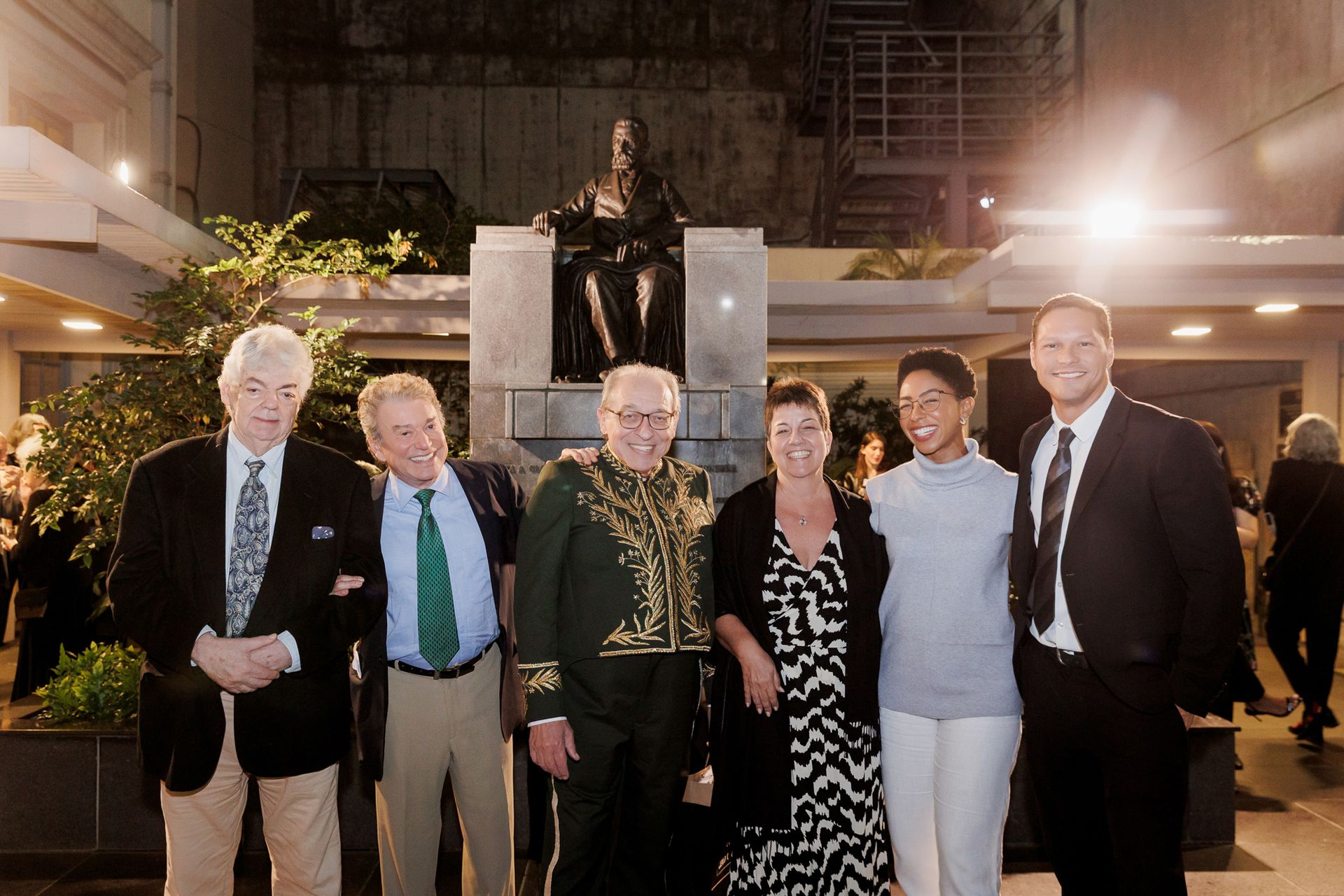 Academia Brasileira de Letras Celebra 127 Anos com Homenagens e Premiações - 2 - 88