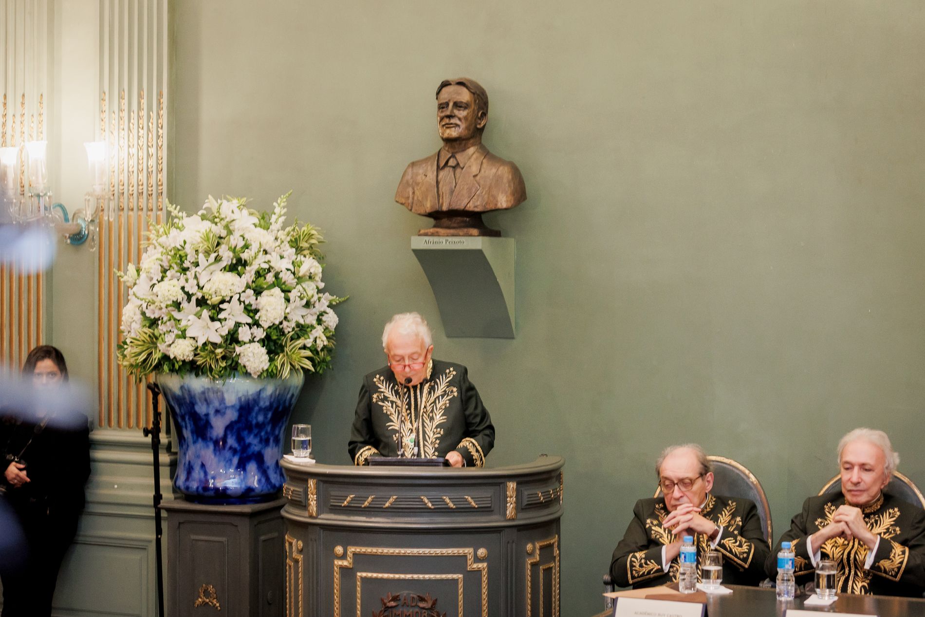 Edgard Telles Ribeiro toma posse na Academia Brasileira de Letras: uma noite histórica para a literatura brasileira - 2 - 99