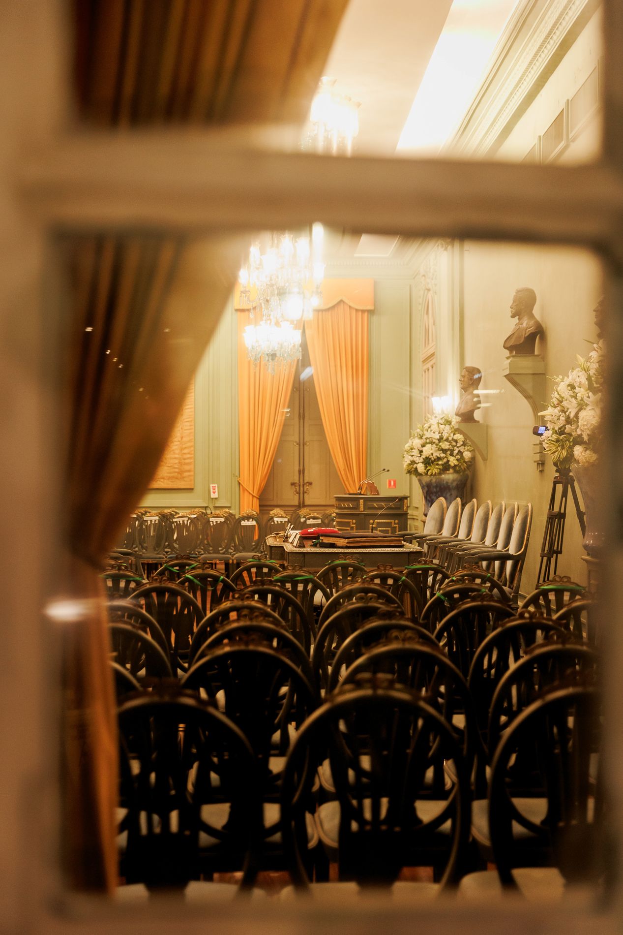 Edgard Telles Ribeiro toma posse na Academia Brasileira de Letras: uma noite histórica para a literatura brasileira - 2 - 10