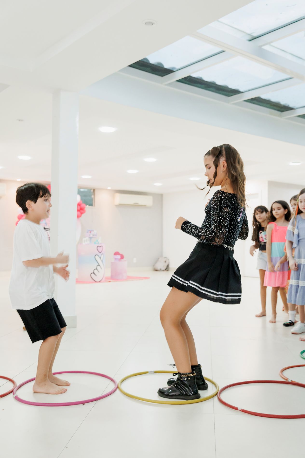 Aniversário de 10 anos da Isabela: uma festa BTS cheia de cor, alegria e emoção! - 2 - 11