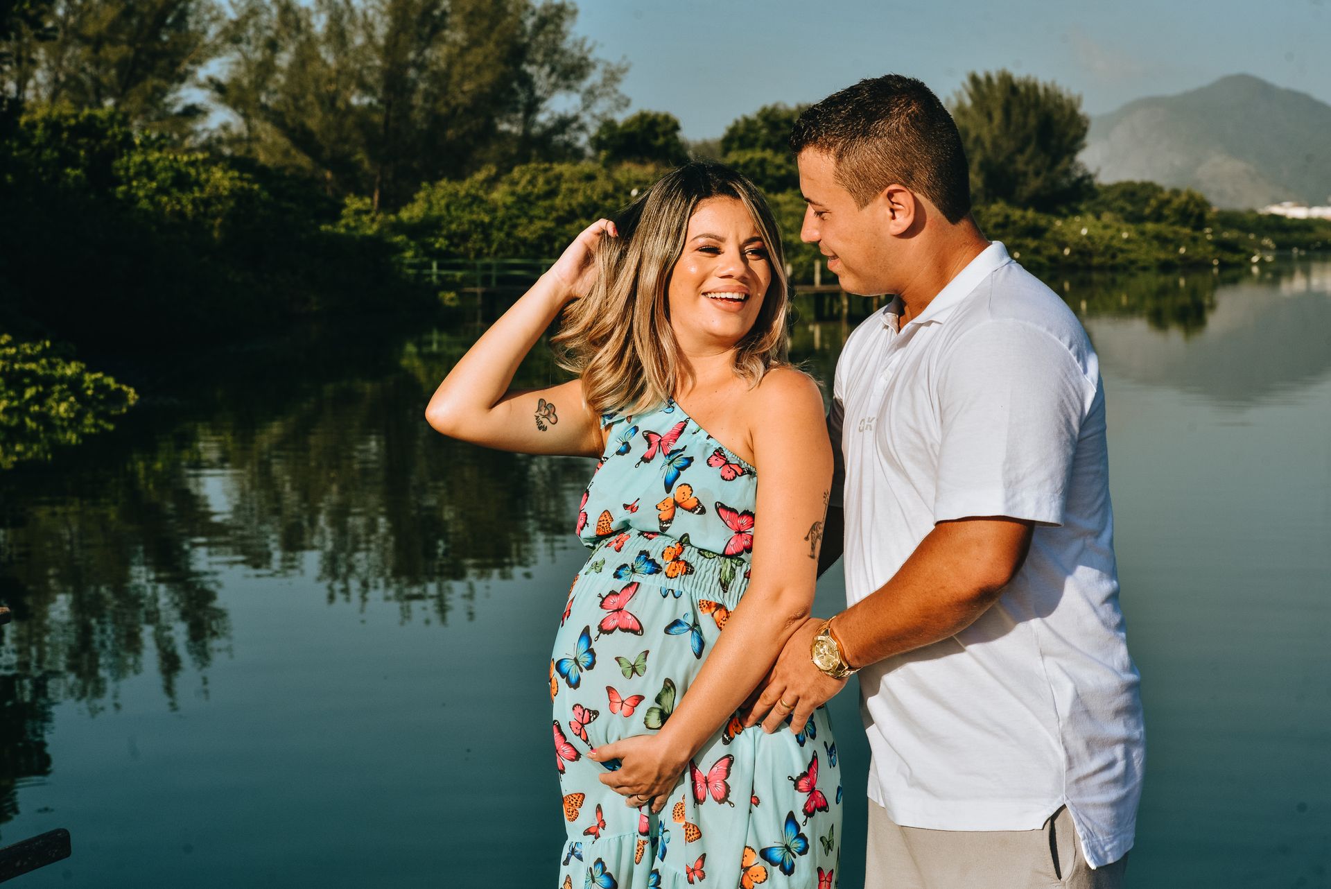 Stephanie e Nilton em um ensaio de gestante lindo, valeu a pena acordar cedo pra curtir um lindo nascer do sol na praia da Reserva no RJ - 2 - 3