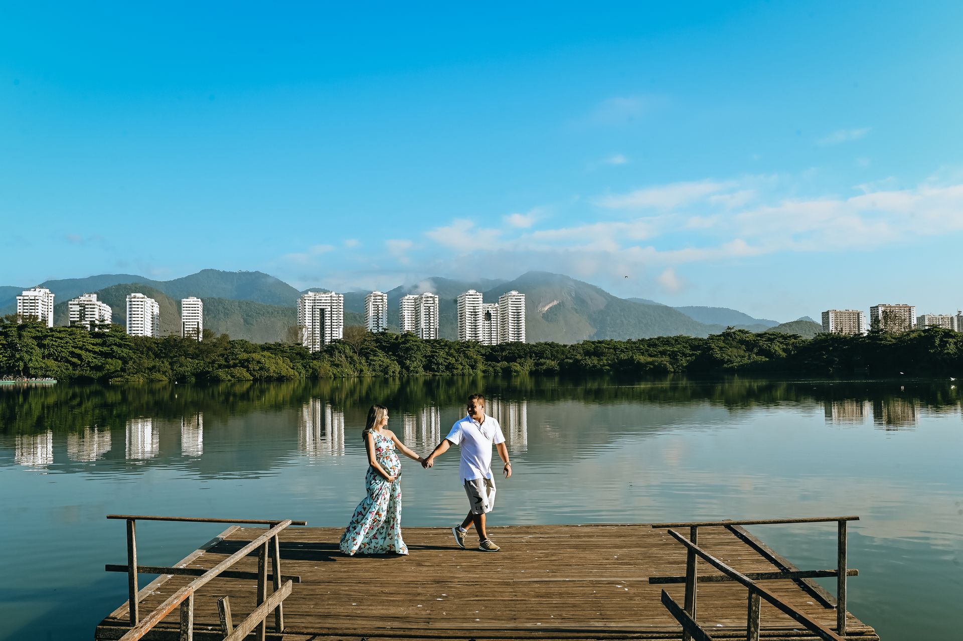 Stephanie e Nilton em um ensaio de gestante lindo, valeu a pena acordar cedo pra curtir um lindo nascer do sol na praia da Reserva no RJ - 2 - 7