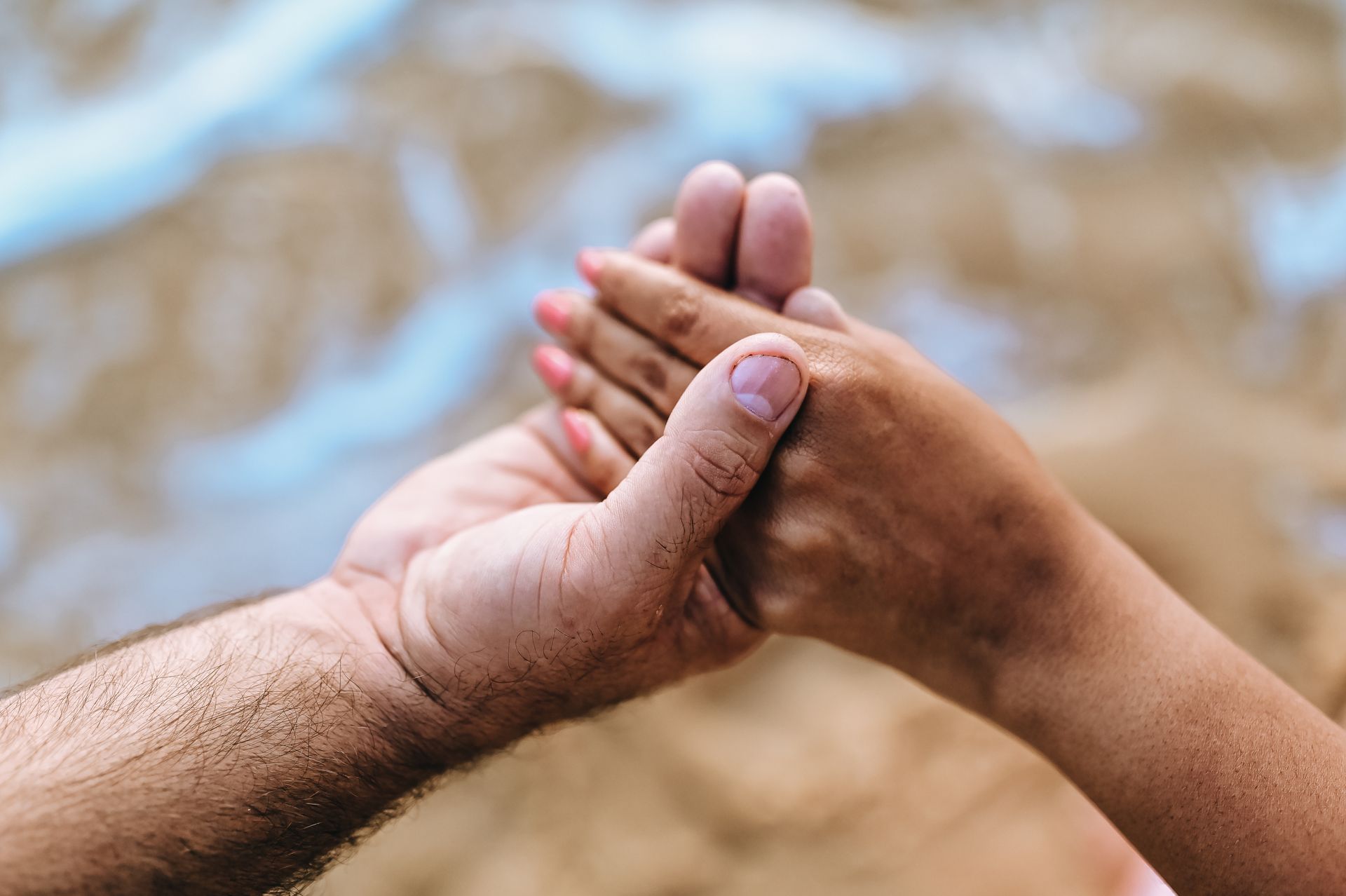 "Amor Sob o Sol: Ensaio Pre Wedding de Achilles e Marley na Praia Vermelha do Rio de Janeiro" - 2 - 2
