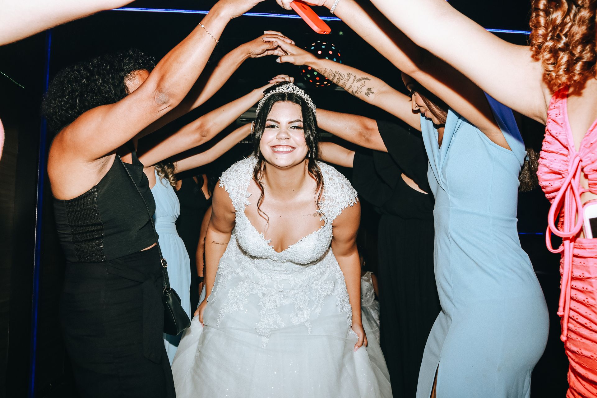 Unidos pelo Amor: Um Olhar sobre um Casamento Tradicional entre Djenifer E Cleberson - 2 - 4