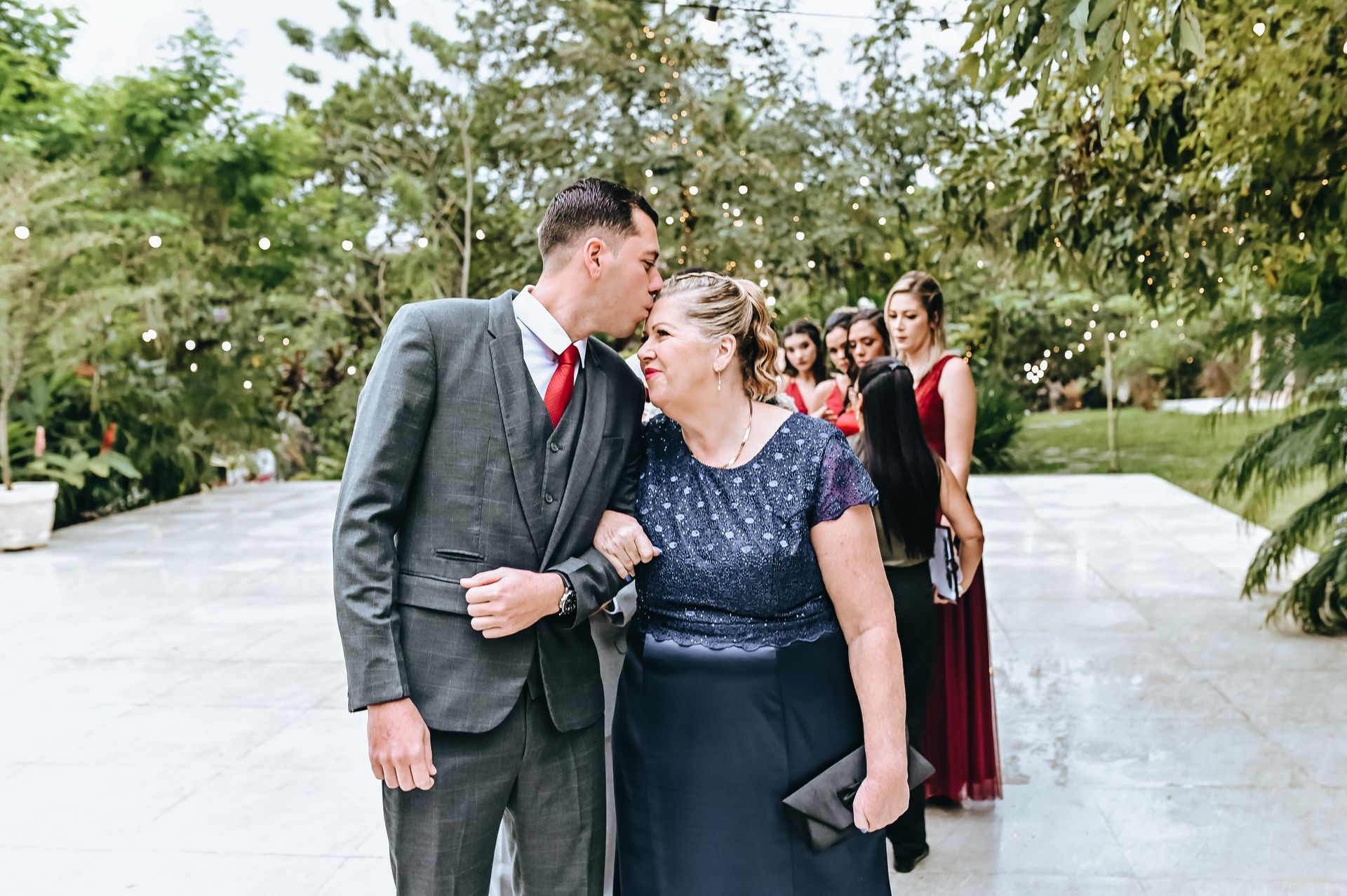 "Amor Eterno: O Álbum Mágico de Brenda e Julio" - 2 - 24