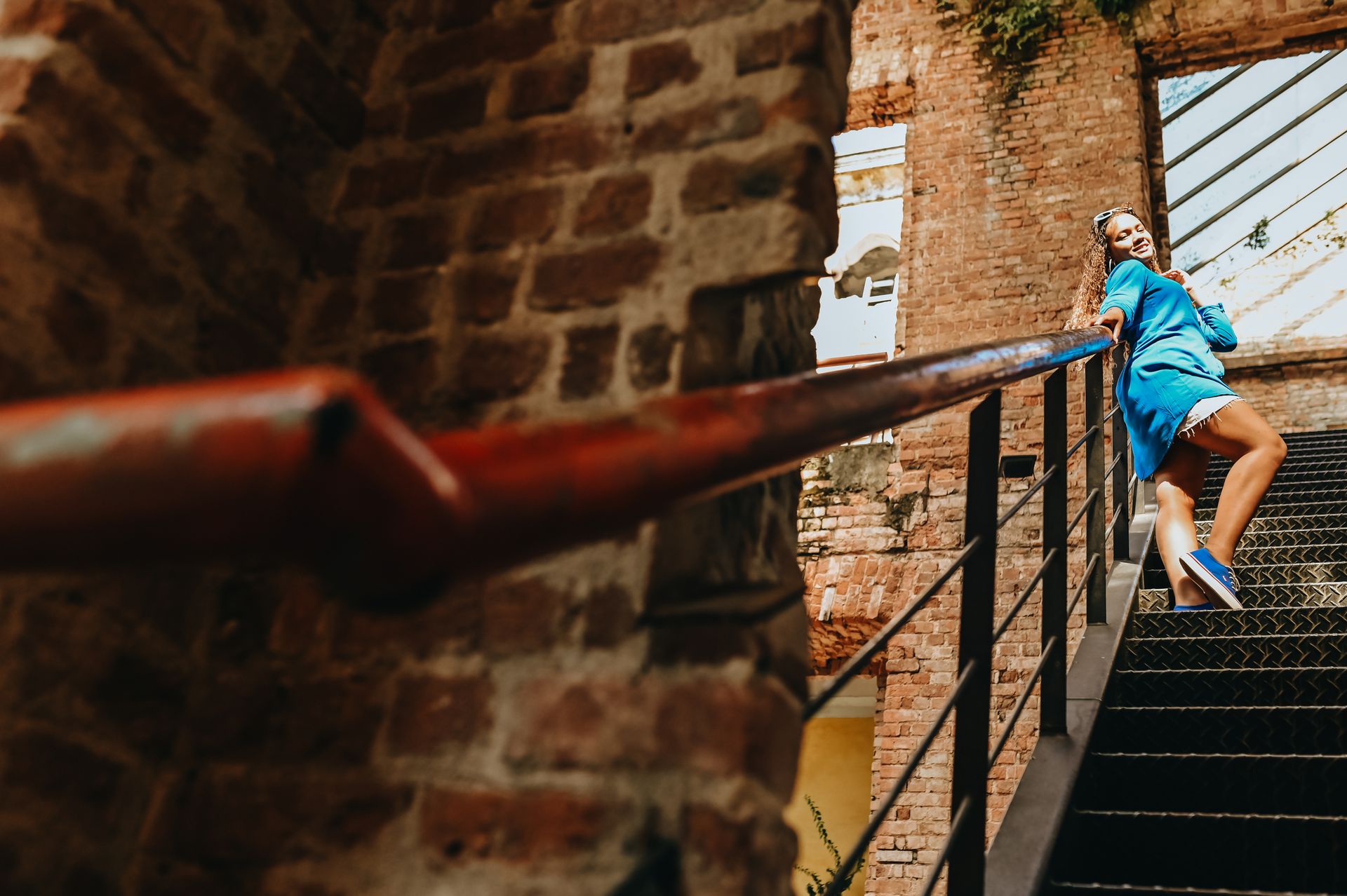 "Quinze Primaveras: A Jornada Fotográfica de Isadora" - 2 - 1