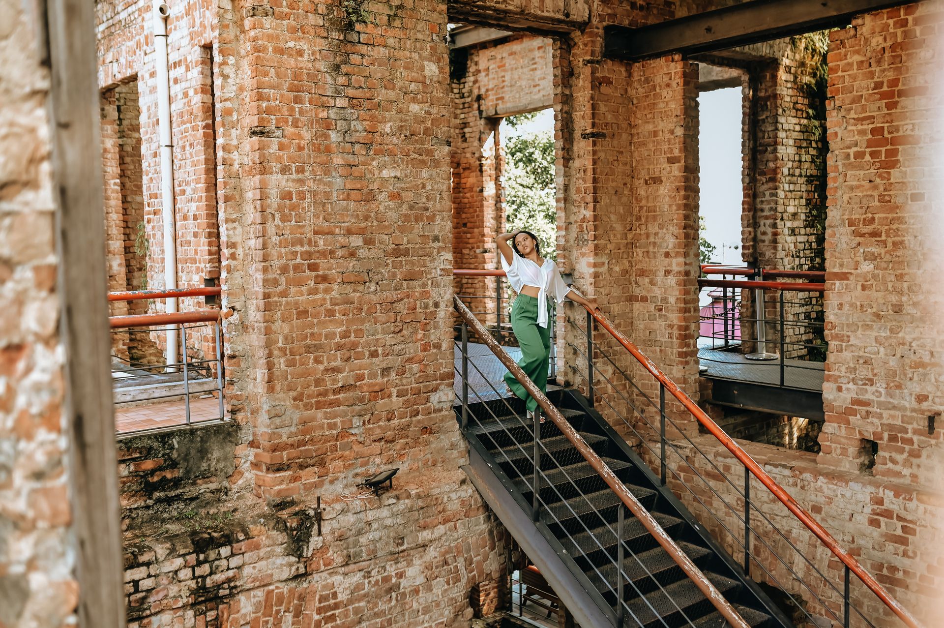 "Quinze Primaveras: A Jornada Fotográfica de Isadora" - 2 - 18
