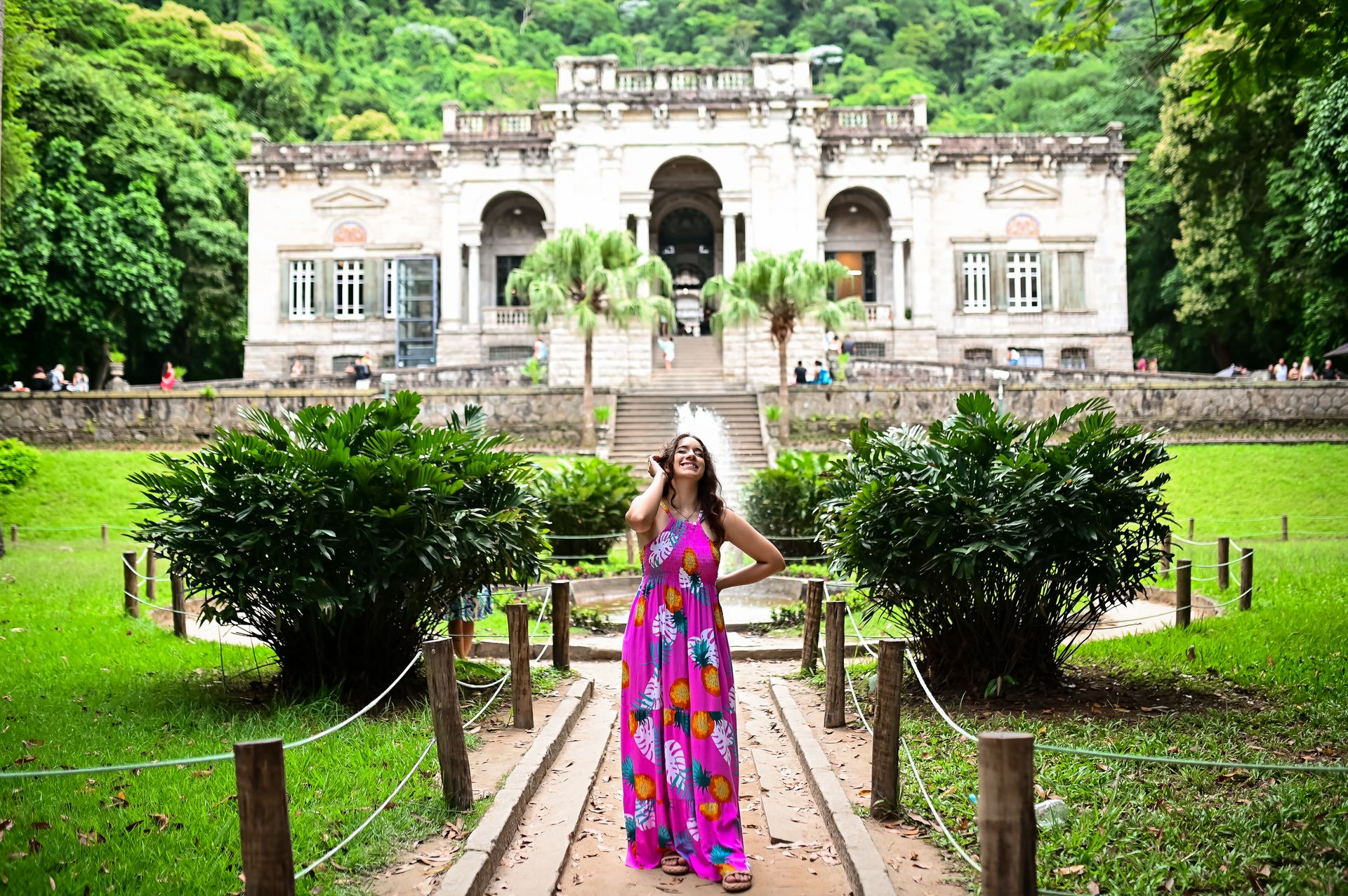 "Memórias Encantadas: Ensaio Fotográfico de Carol no Parque Lage" - 2 - 27