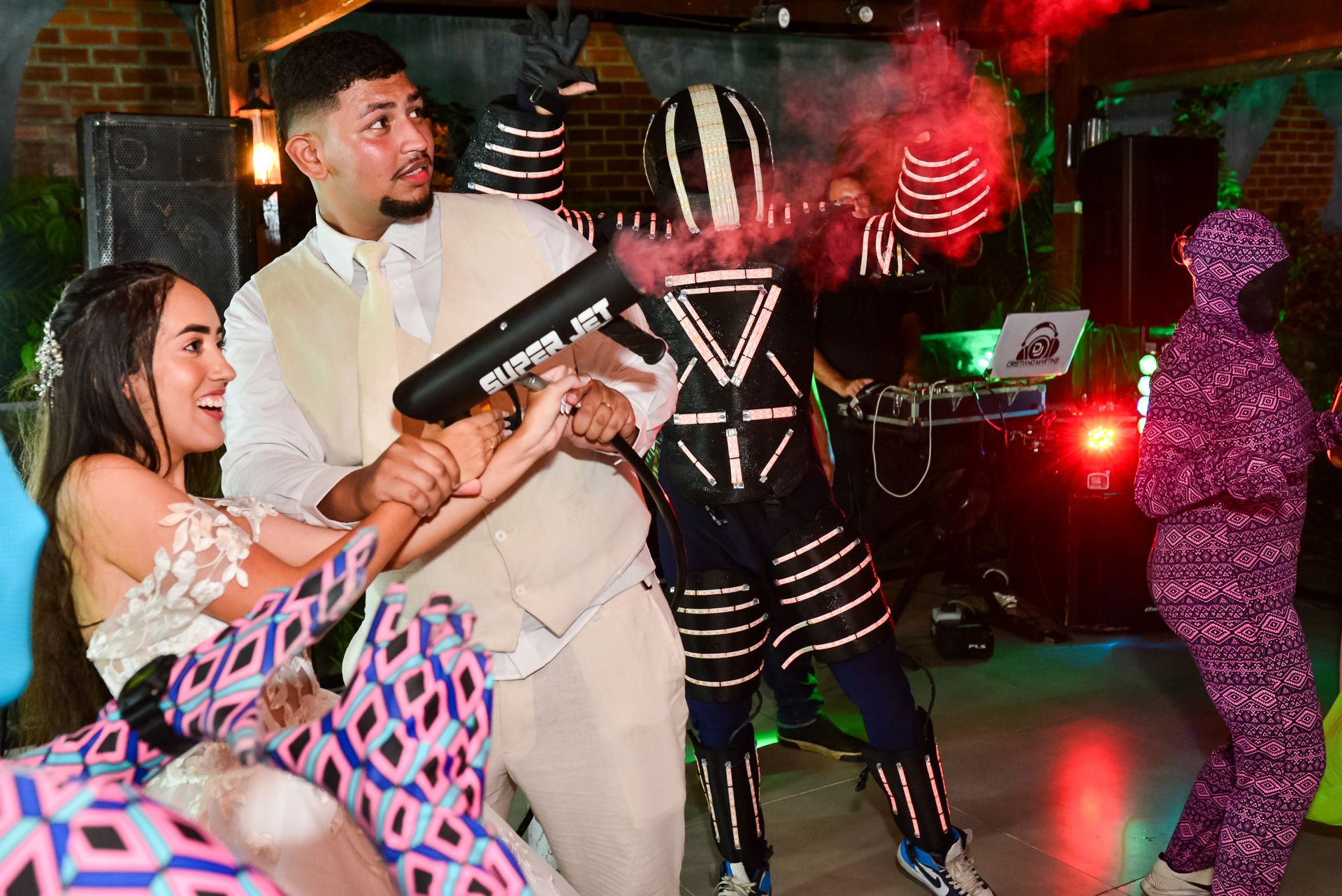 "Harmonia de Amor: O Casamento de Richard e Vitória" - 2 - 26