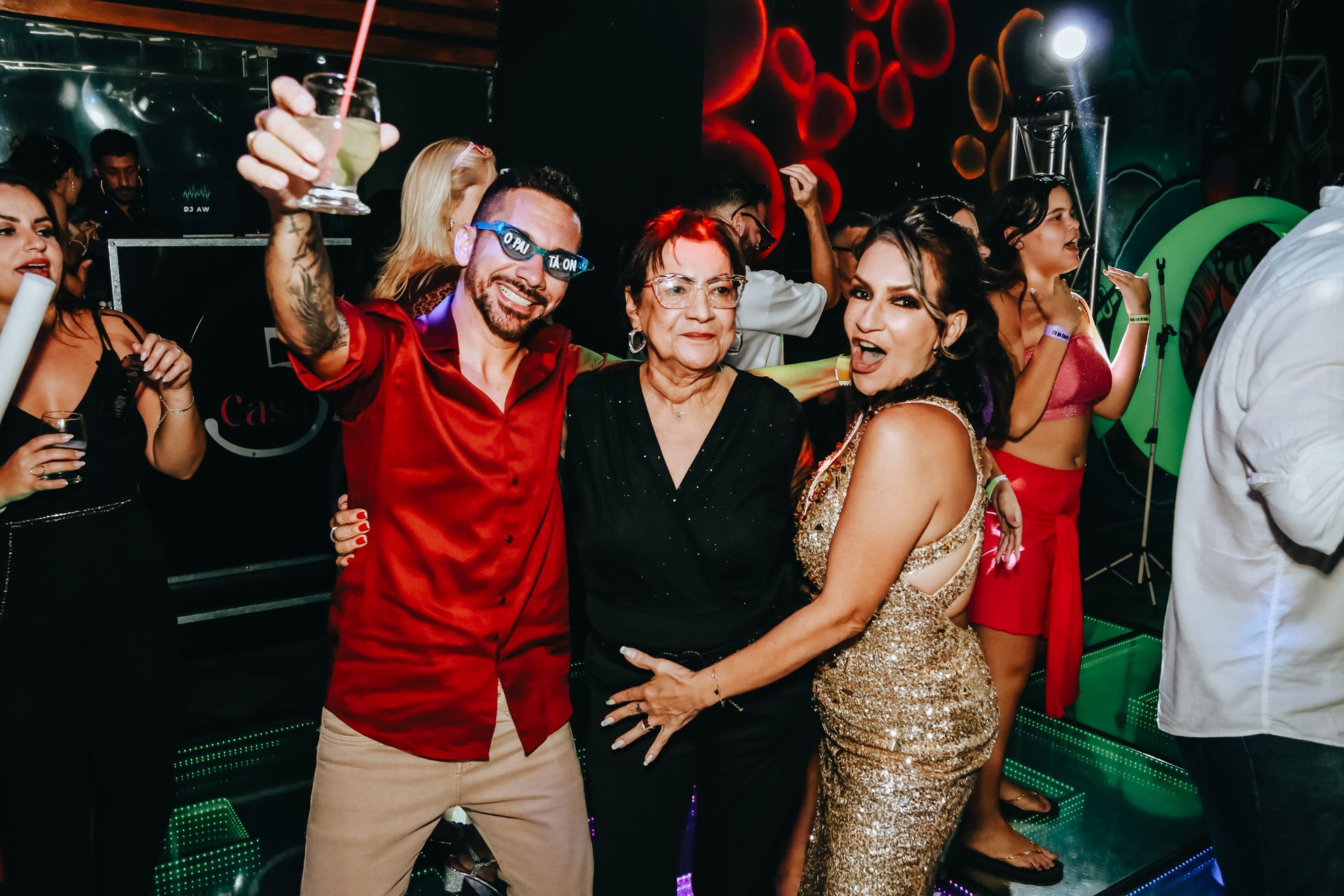 A Celebração Inesquecível de Carol: Uma Noite de Sonhos e Magia - 2 - 1