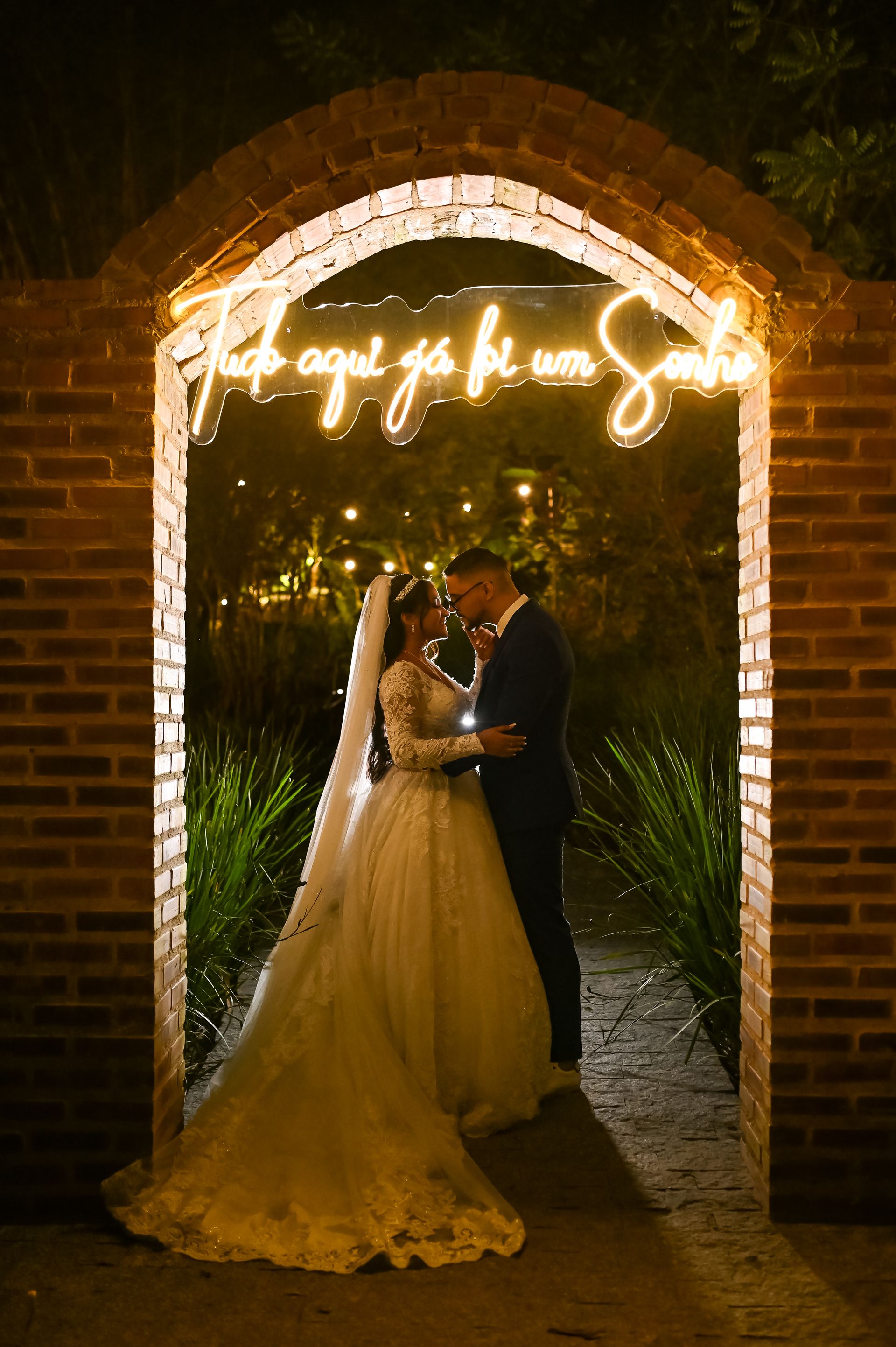 "Amor Eterno: A Jornada de Rebeca & Vinicius" - 2 - 4