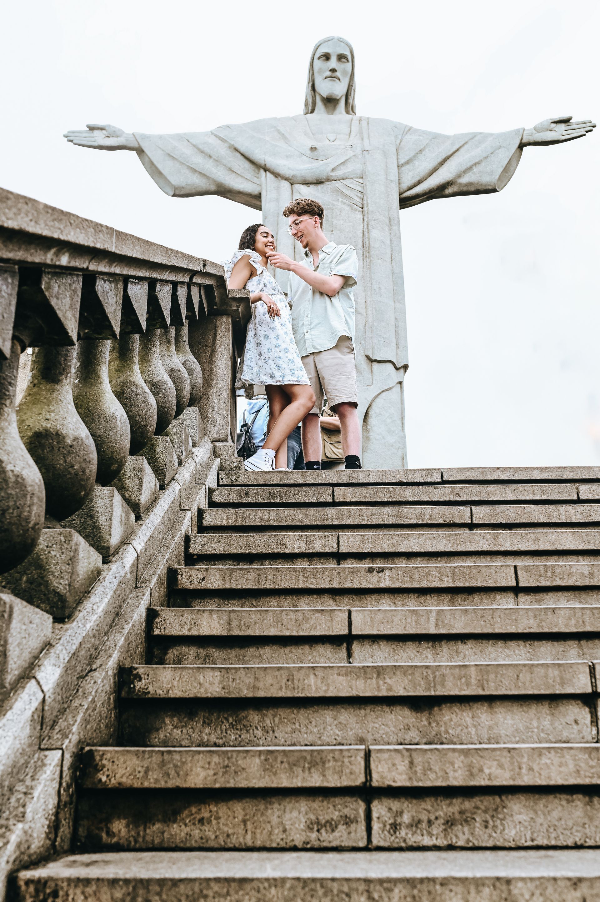 "Amor ao Redentor: Um Pedido de Casamento Inesquecível no Coração do Rio" - 2 - 2