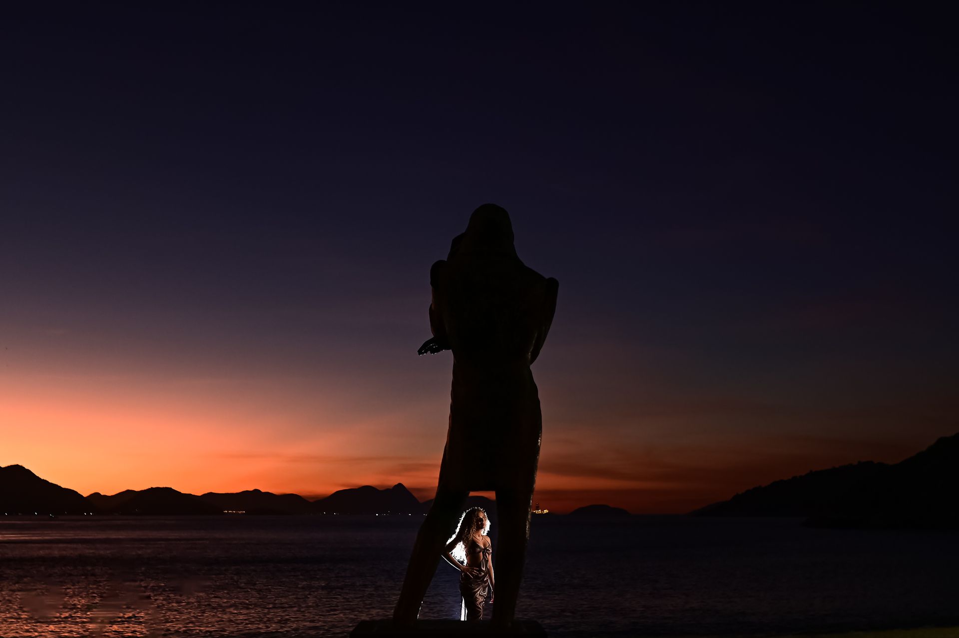 "Bárbara: Sonhos ao amanhacer na Praia" - 2 - 0