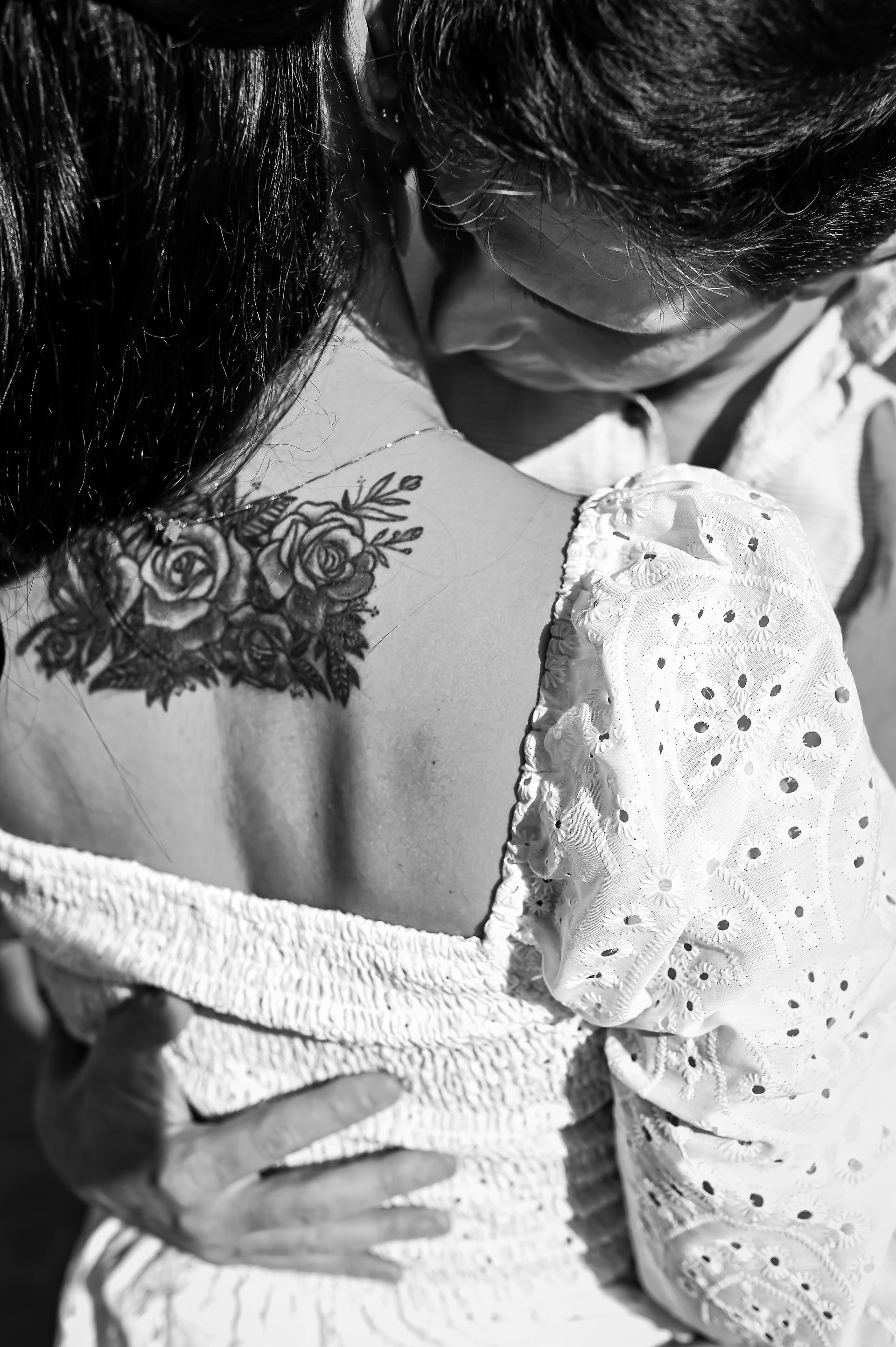 “Amor ao Entardecer: Adriana & Rodrigo na Mureta da Urca”? - 2 - 0