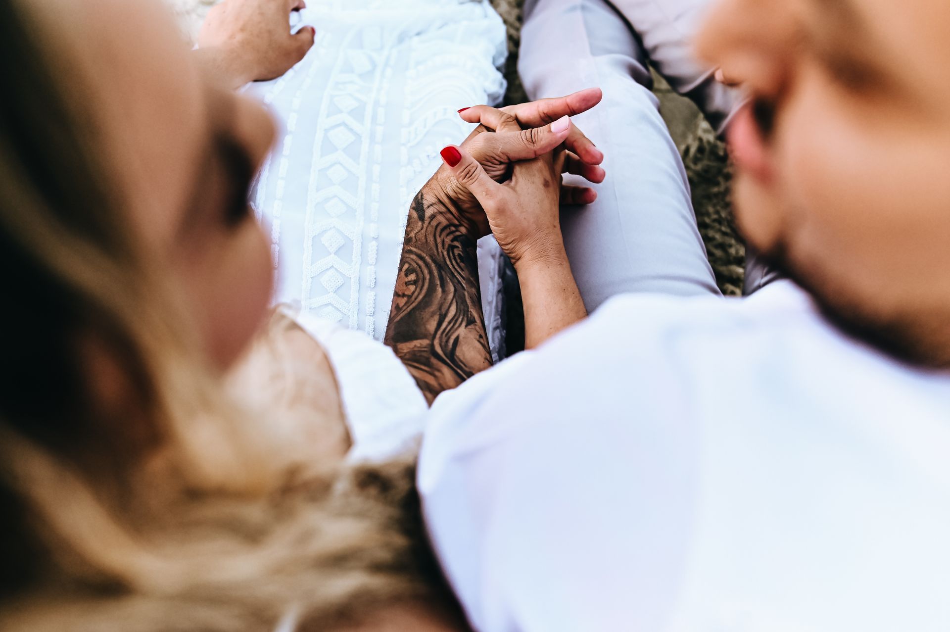 “Amor ao Ar Livre: O Ensaio de John e Gil” - 2 - 12