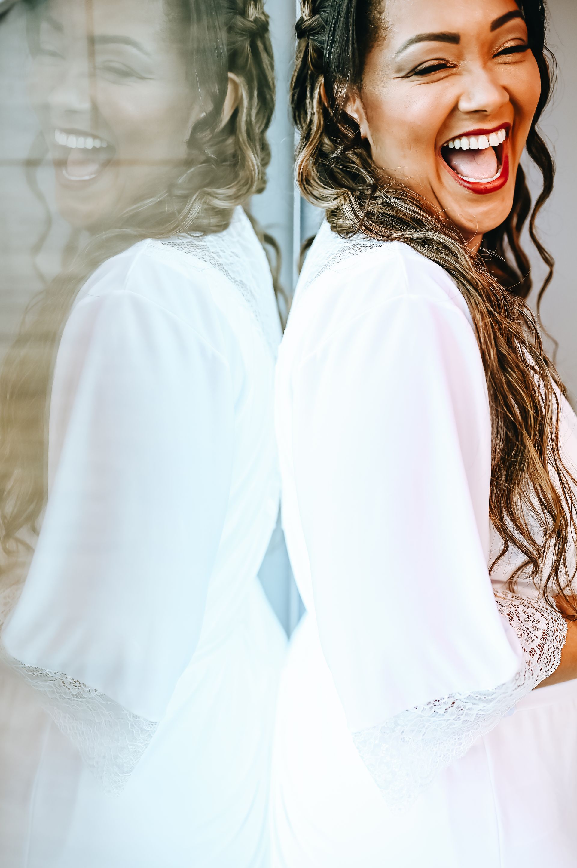 Amor Sob a Chuva: O Encantador Casamento de Roberta e Alessandro na Praia da Barra da Tijuca - 2 - 12