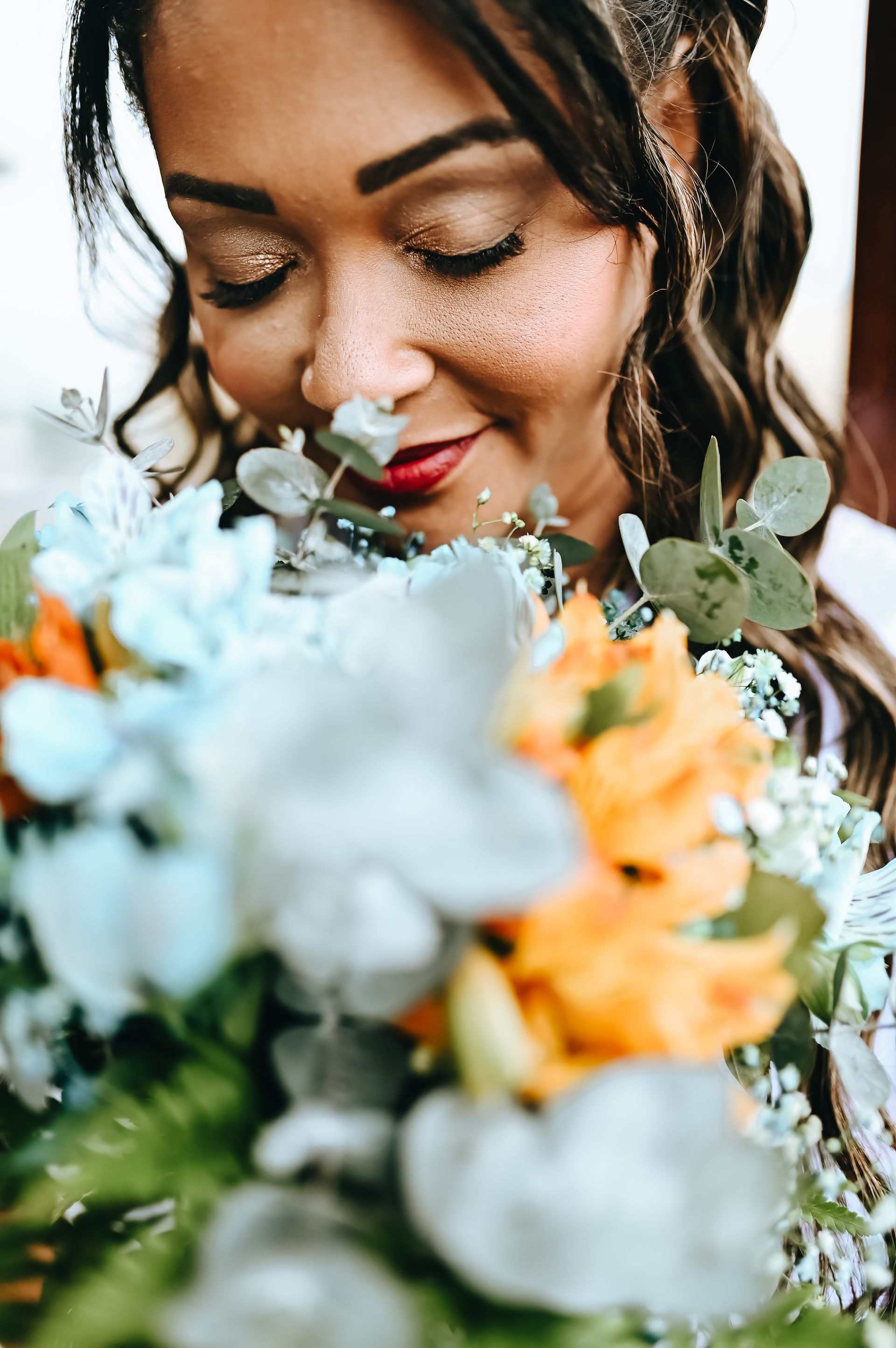 Amor Sob a Chuva: O Encantador Casamento de Roberta e Alessandro na Praia da Barra da Tijuca - 2 - 14