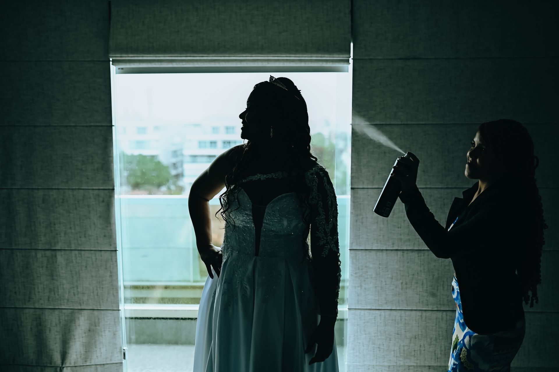 Amor Sob a Chuva: O Encantador Casamento de Roberta e Alessandro na Praia da Barra da Tijuca - 2 - 17