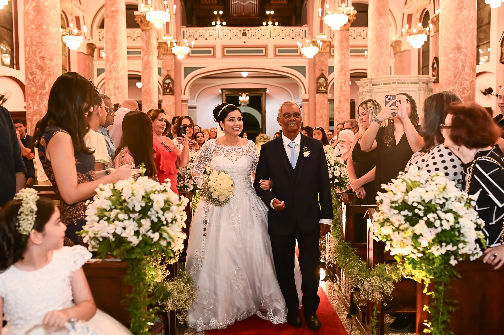 Amor e Fé: A União de Vagner e Joyce na Paróquia Santa Terezinha - 2 - 28