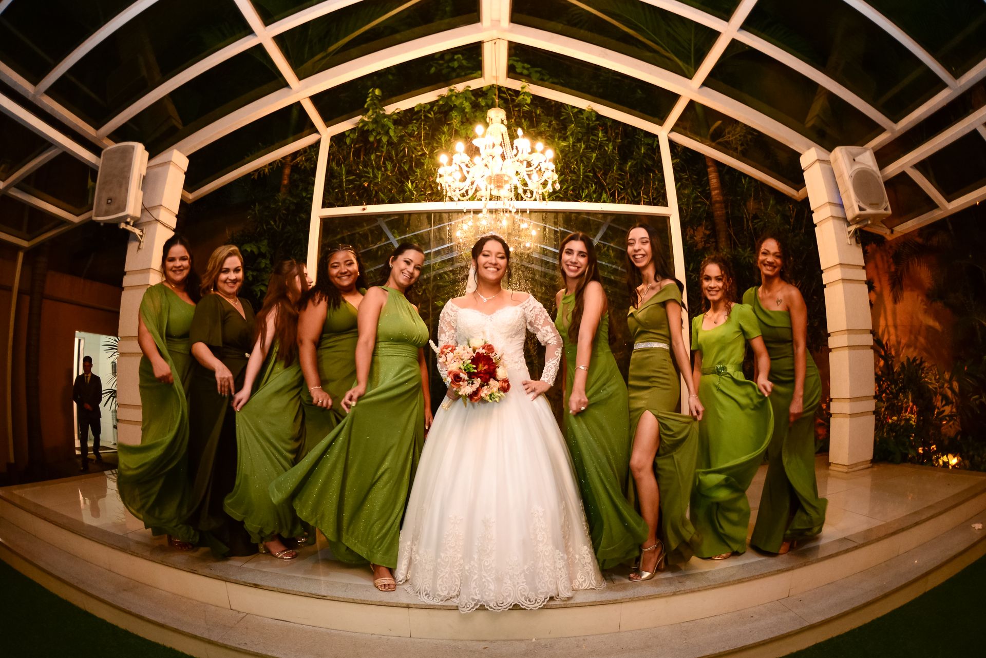 “Um Amor Abençoado: O Início de uma Jornada com Deus” - 2 - 4