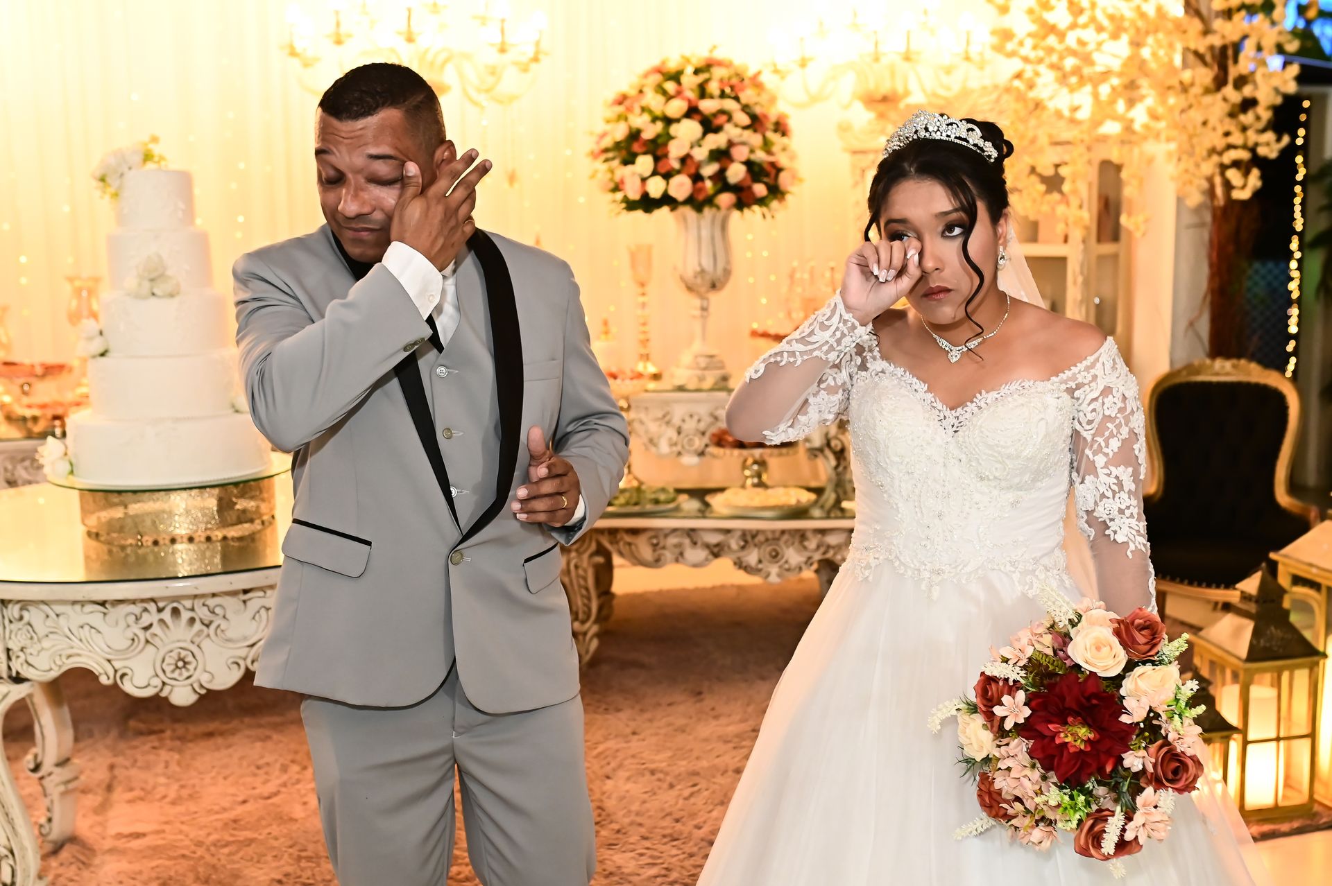 “Um Amor Abençoado: O Início de uma Jornada com Deus” - 2 - 8