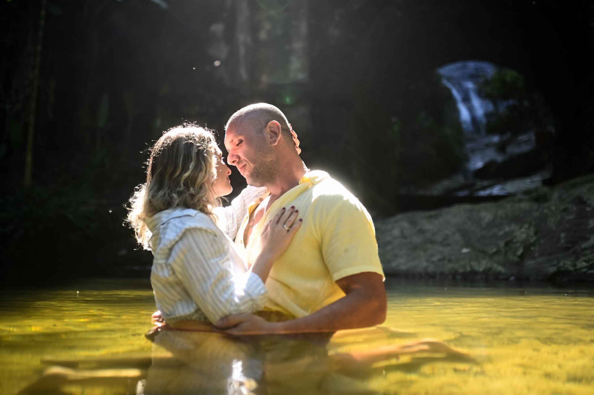 Onde a Natureza Abraça o Amor - 2 - 16