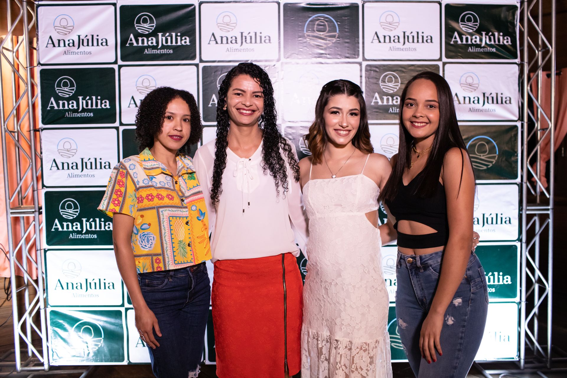 Ana Júlia - Confraternização - 2 - 0