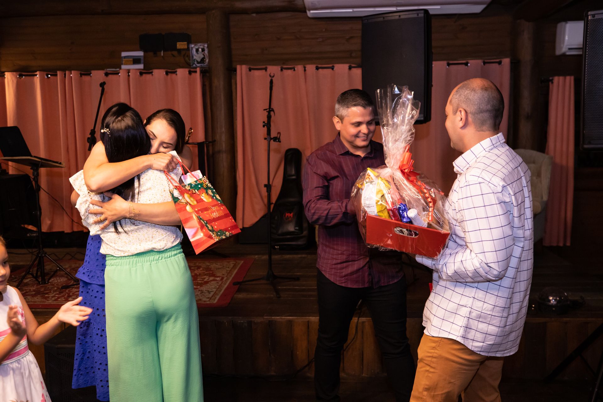 Ana Júlia - Confraternização - 2 - 0