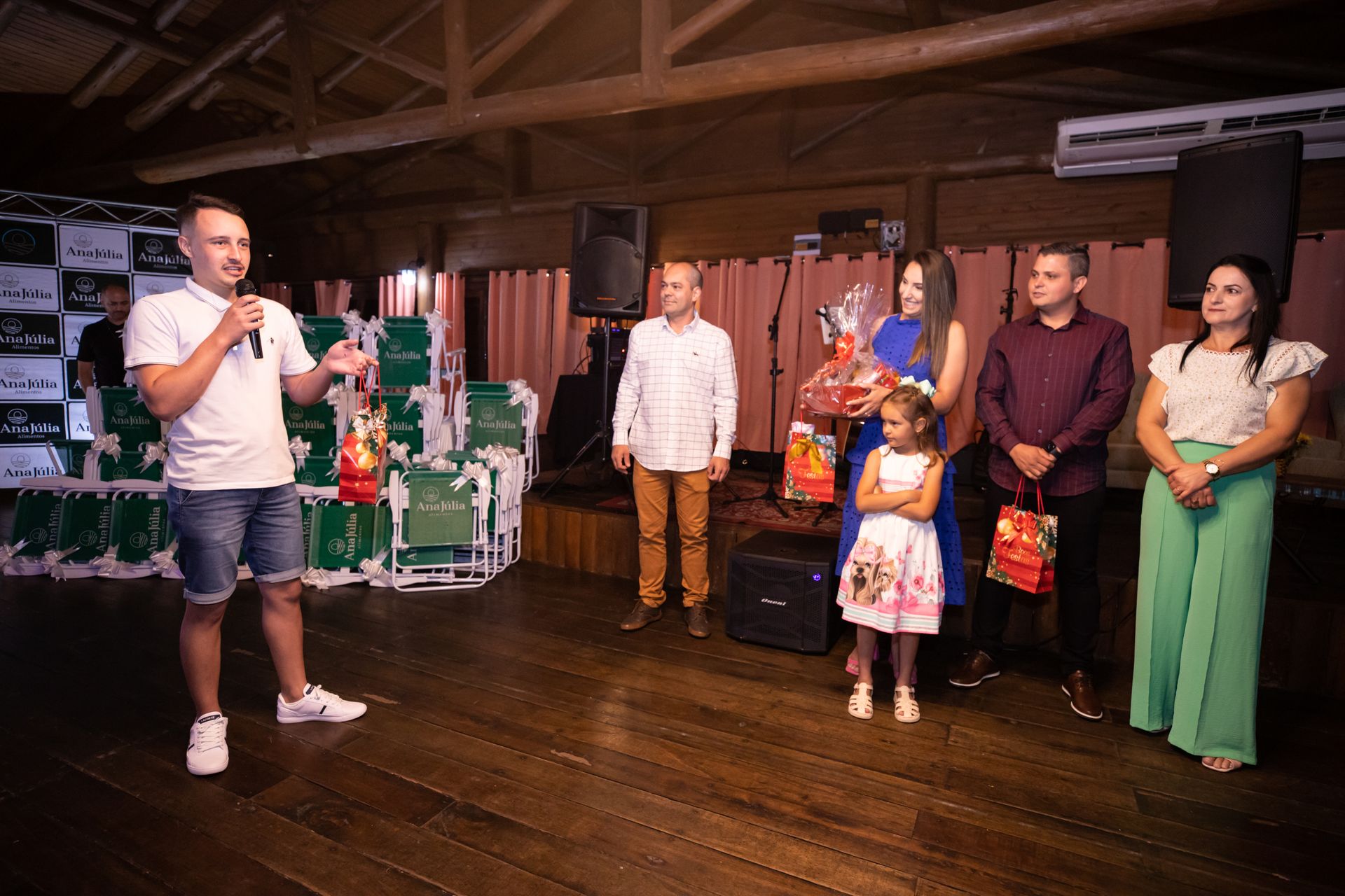 Ana Júlia - Confraternização - 2 - 0