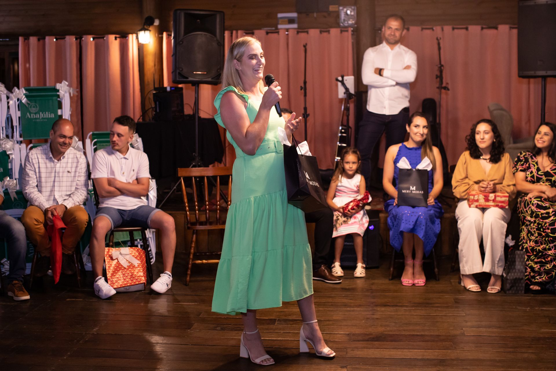 Ana Júlia - Confraternização - 2 - 0