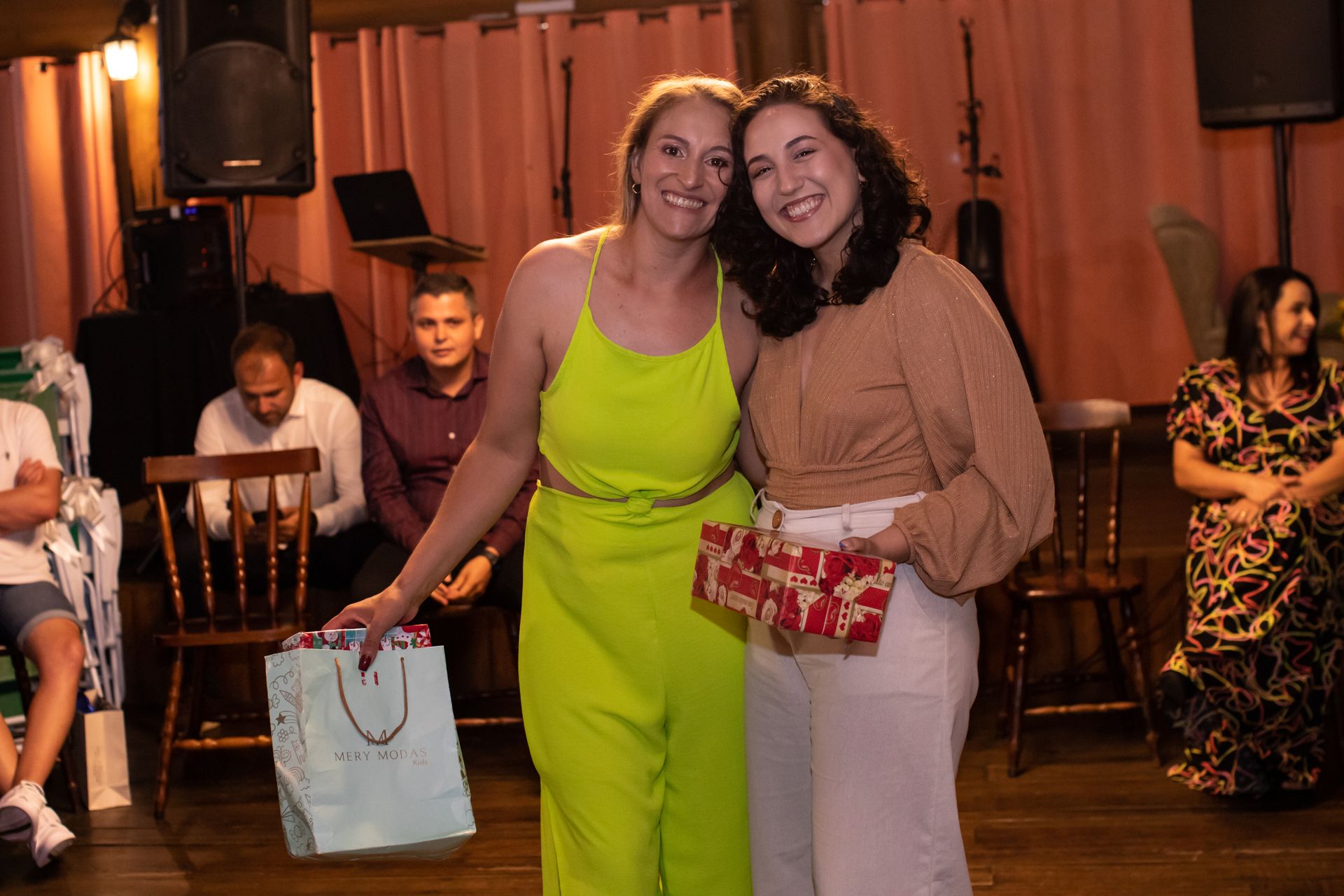 Ana Júlia - Confraternização - 2 - 1