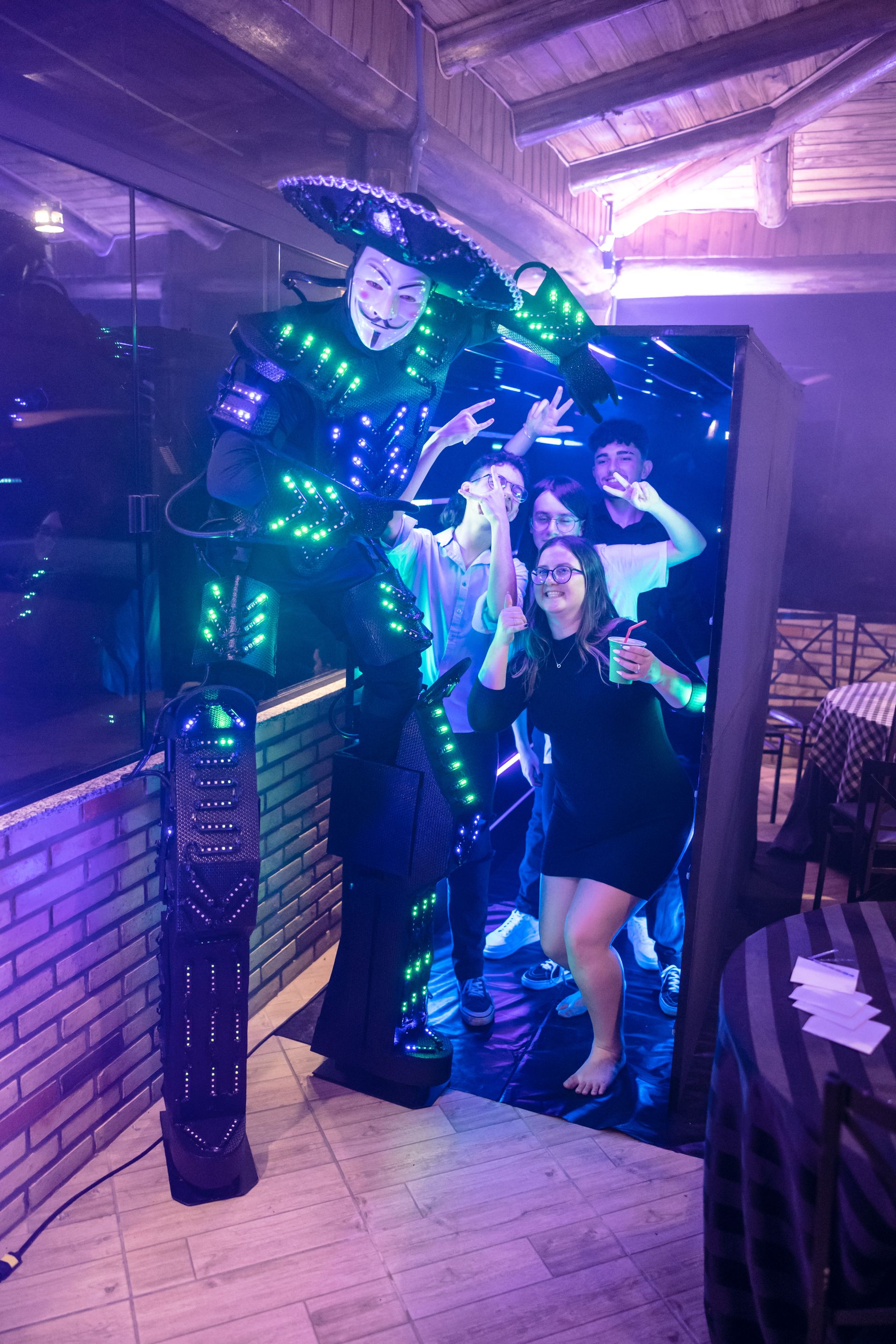 Gustavo - 18 anos - 2 - 0