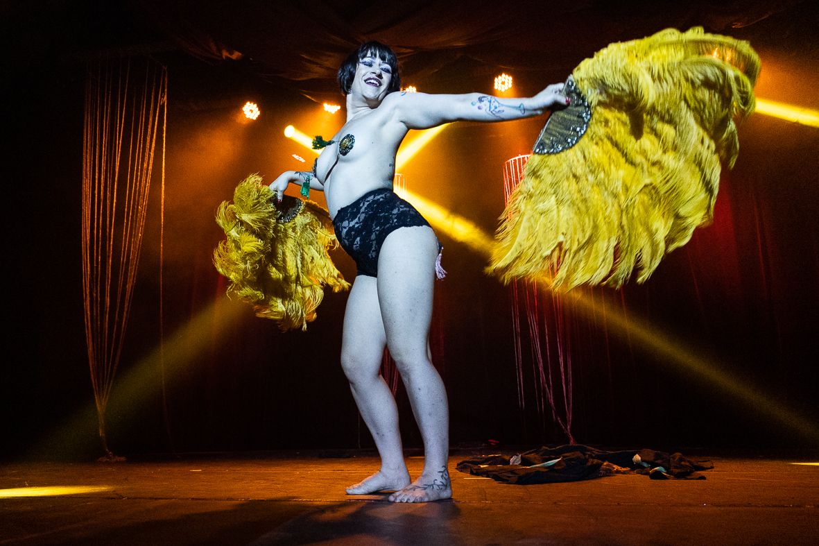 Noite Burlesca de um Certo Cabaré Carioca. - 1 - 26