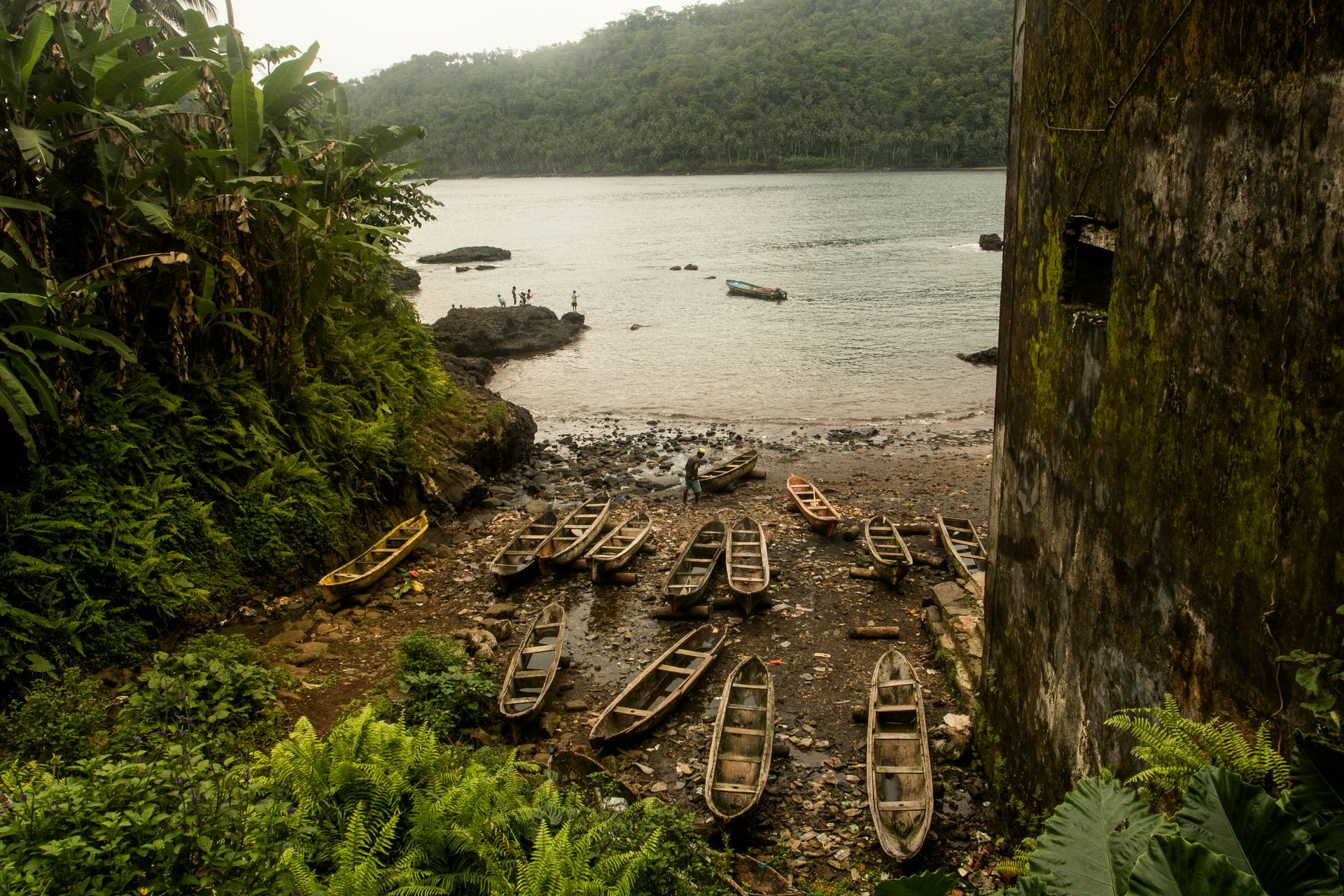 PROMISED LAND: The remnants of modern slavery in São Tomé /capital of São Tomé and Principe -Gulf of Guinea by António Cruz - 2 - 10