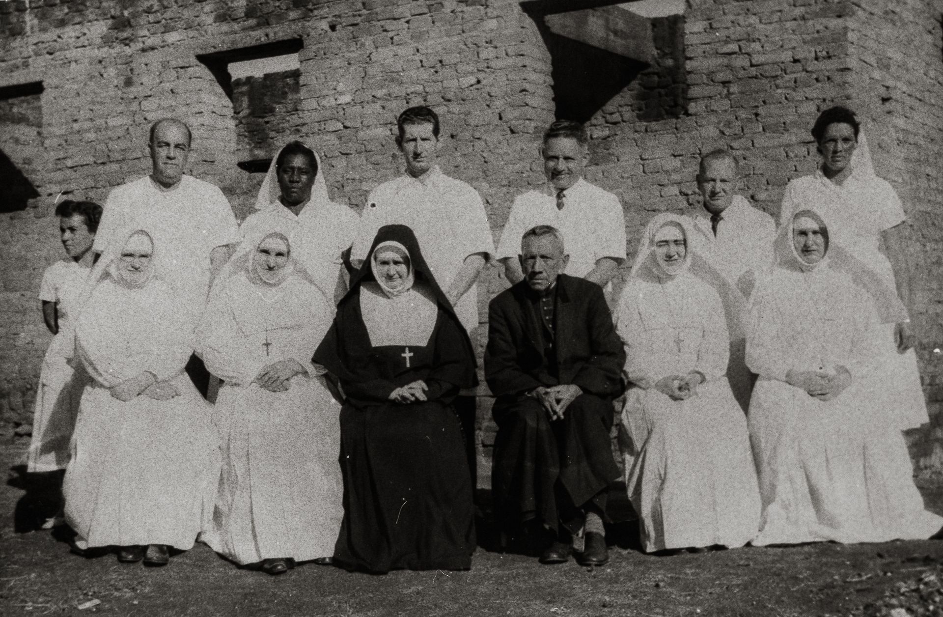 ERASURE : a cultural catalogue and descent repair in Minas Gerais, that deals with the conflicts of 'social whitening' and neglect of Brazilian History since the times of slavery. By Monique Olive - 2 - 4