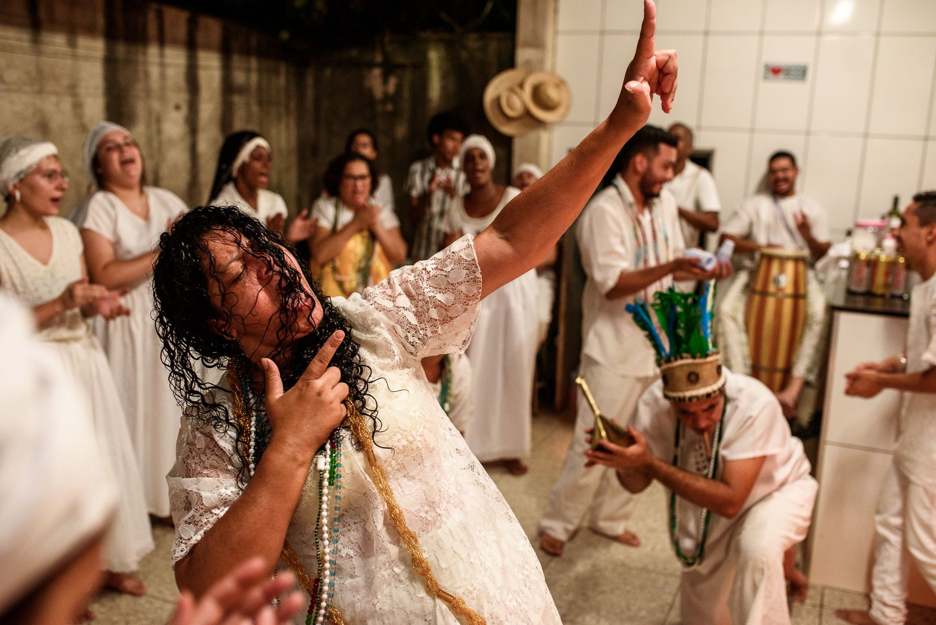 ERASURE : a cultural catalogue and descent repair in Minas Gerais, that deals with the conflicts of 'social whitening' and neglect of Brazilian History since the times of slavery. By Monique Olive - 2 - 11