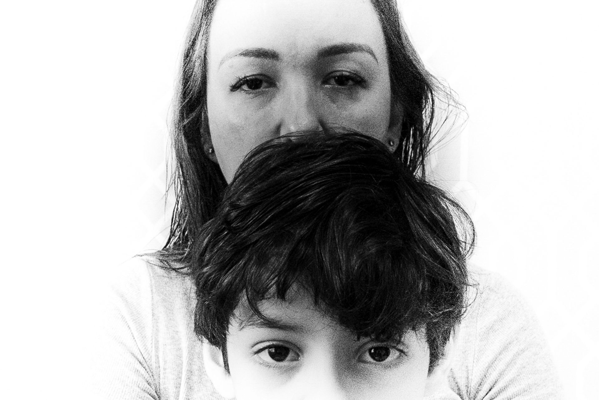 MOTHERS IN THE SPECTRUM: the side of autism barely heard/ by Vanessa Ribeiro - 2 - 2