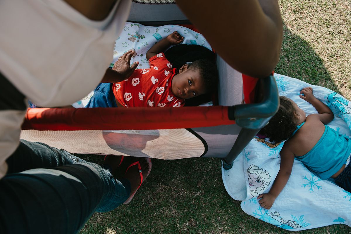 SOCIAL MAKE-UP:  The reflex of the urban crisis in major cities of Brazil by Ana Montez - 3 - 3