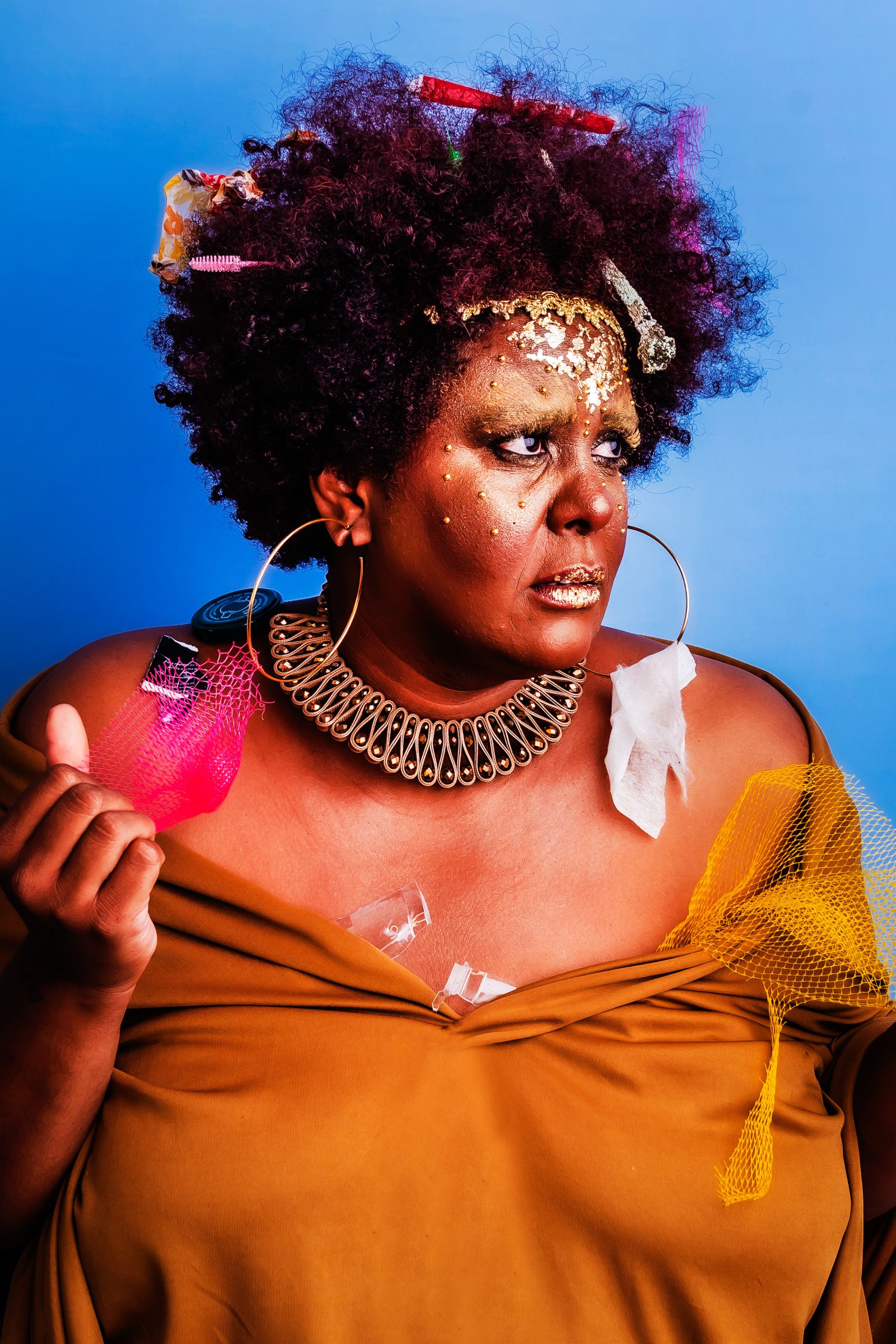 GODS, MYTHS AND DETRITUS- Aquatic ecosystems and the critical chain crisis by Malu Ornelas - 3 - 4