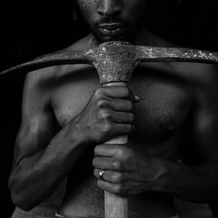 The Human Vulnerability and Power in Photography - 3 - 0