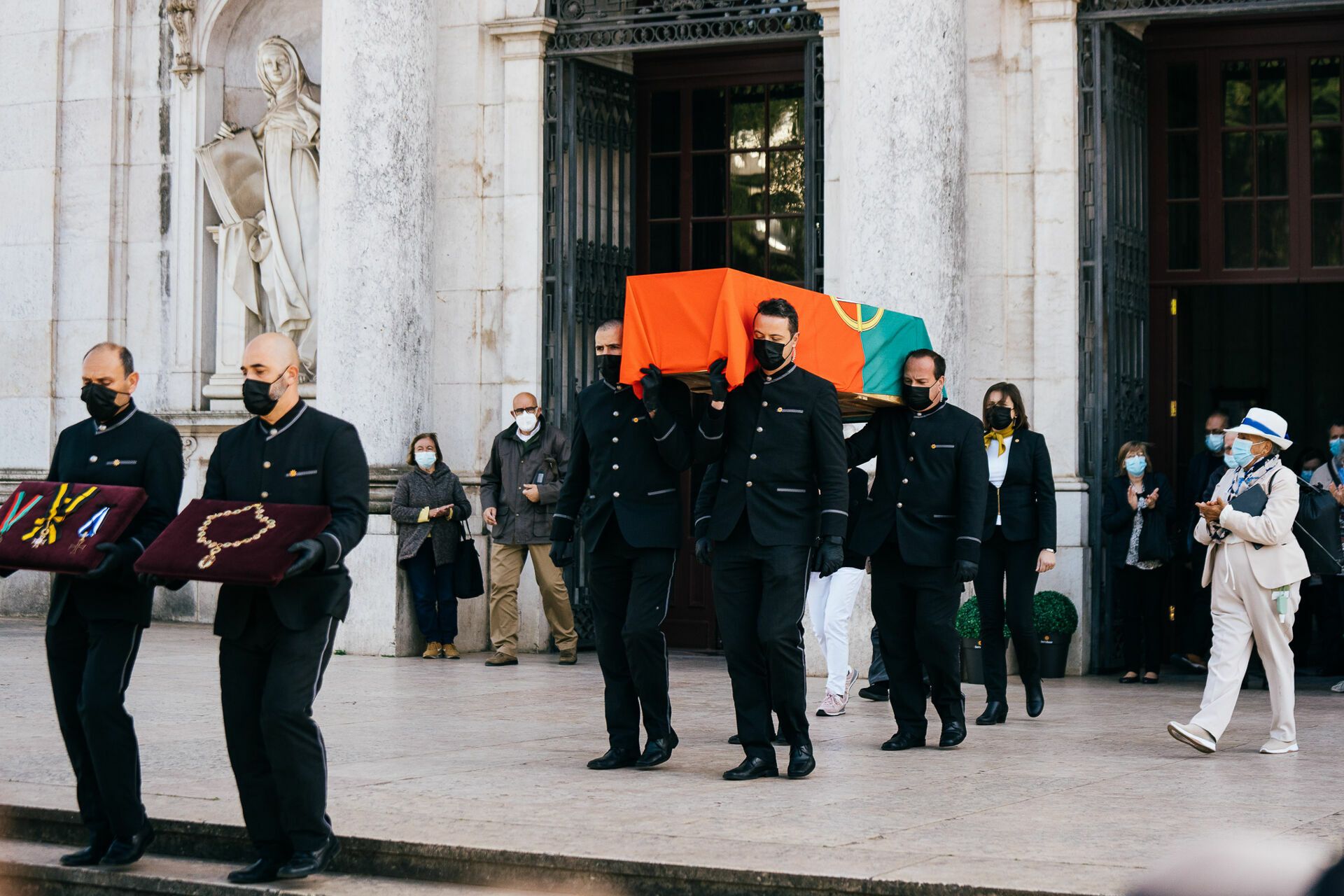 Cerimónias Fúnebres de Eunice Muñoz - 2 - 0