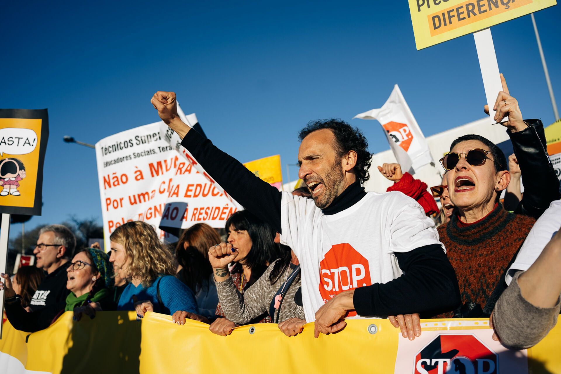 Marcha Pela Escola Pública - 2 - 0