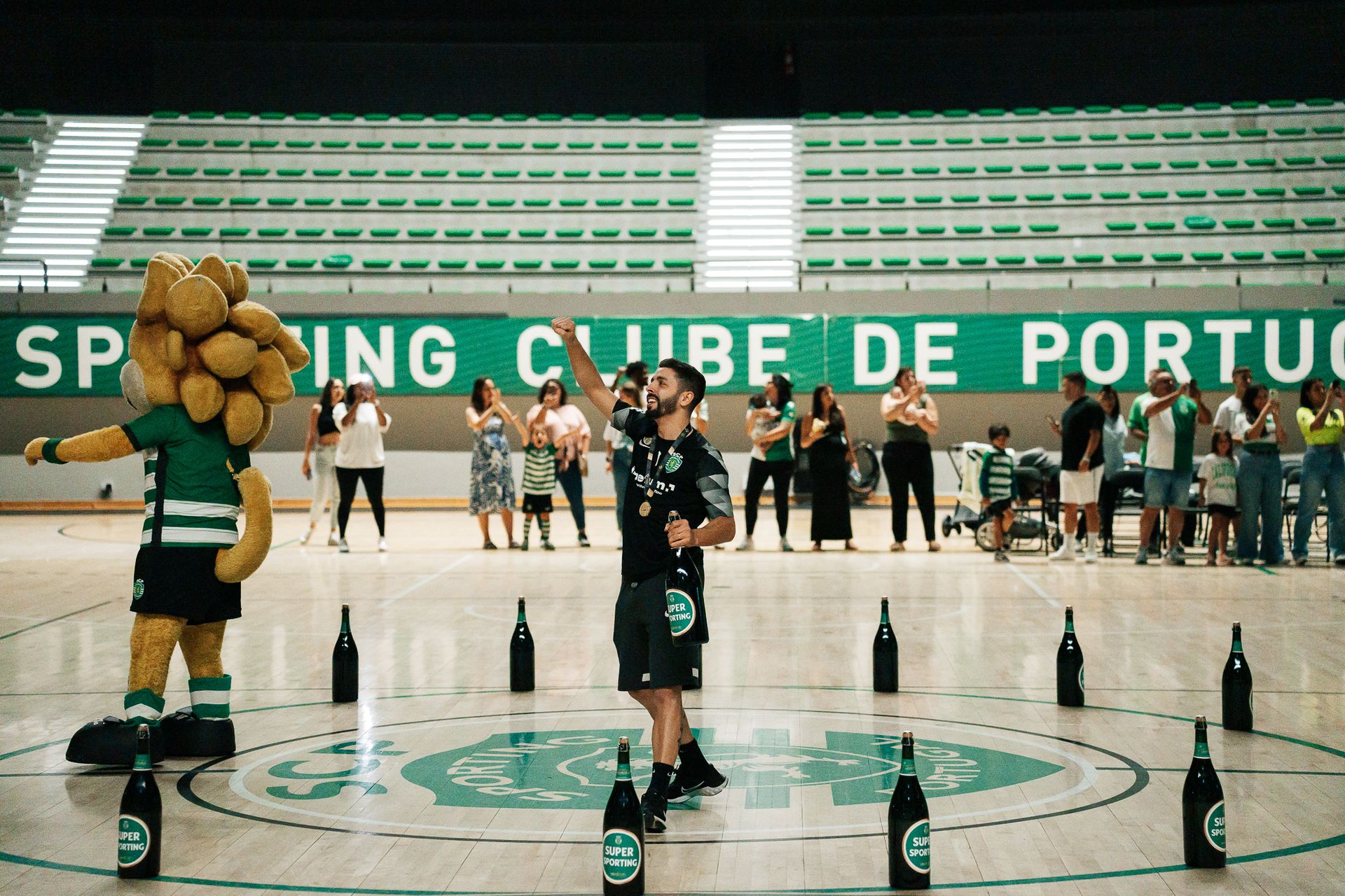 Sporting C.P // Tricampeão Nacional FutSal - 2 - 0