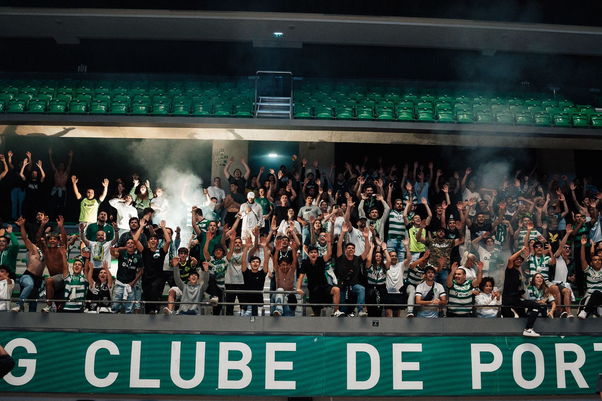 Sporting C.P // Tricampeão Nacional FutSal - 2 - 0
